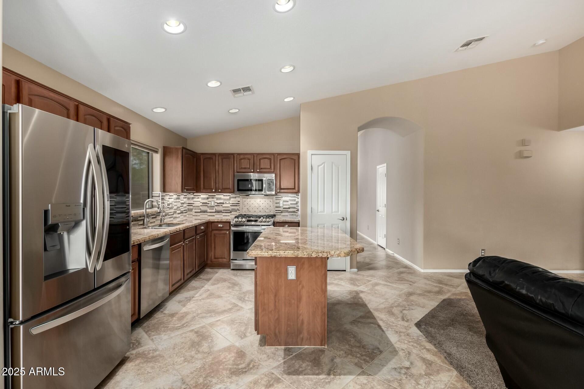 Property Photo: 4433 W Phalen Drive AZ 85087