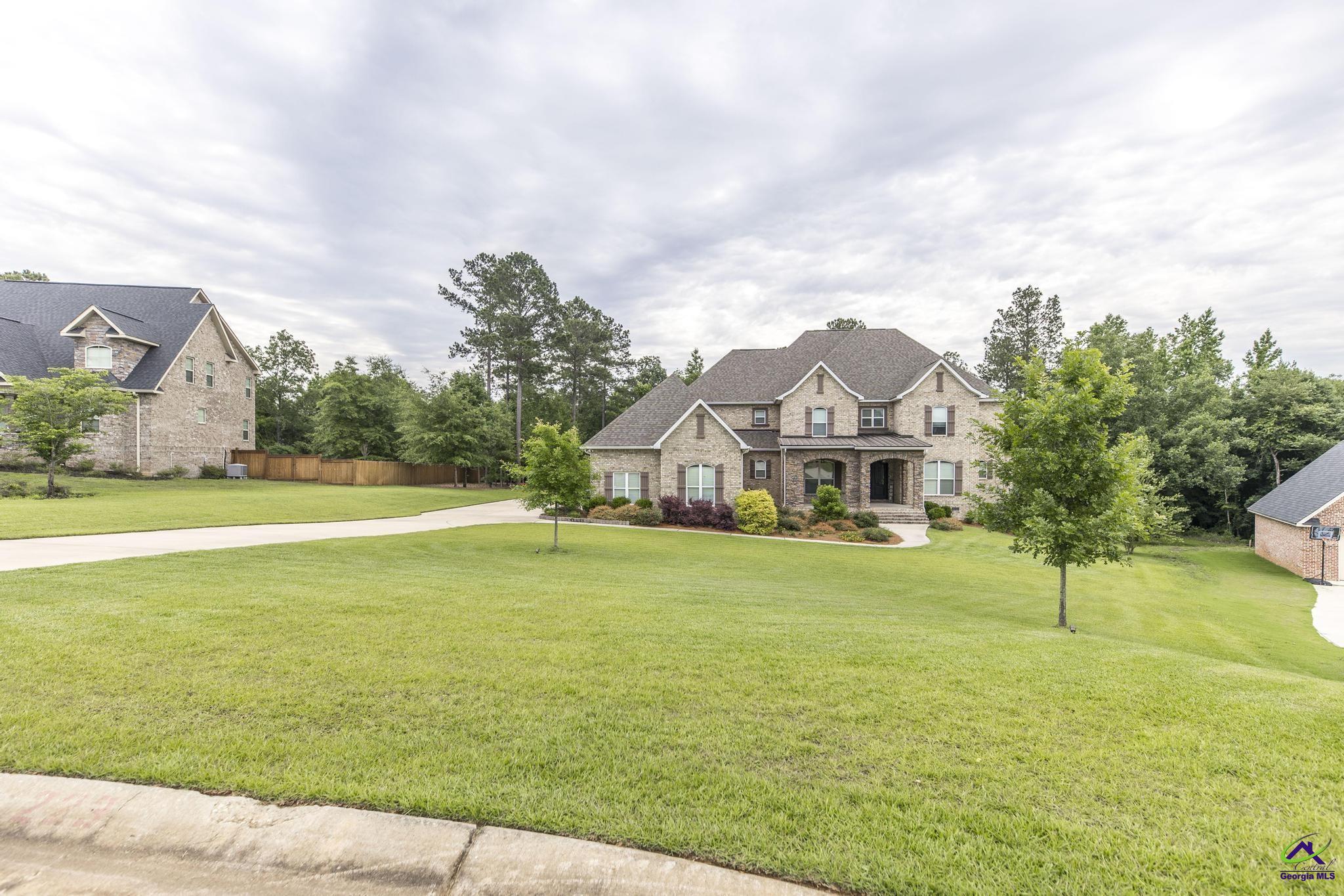 Property Photo:  223 Yale Circle  GA 31005 