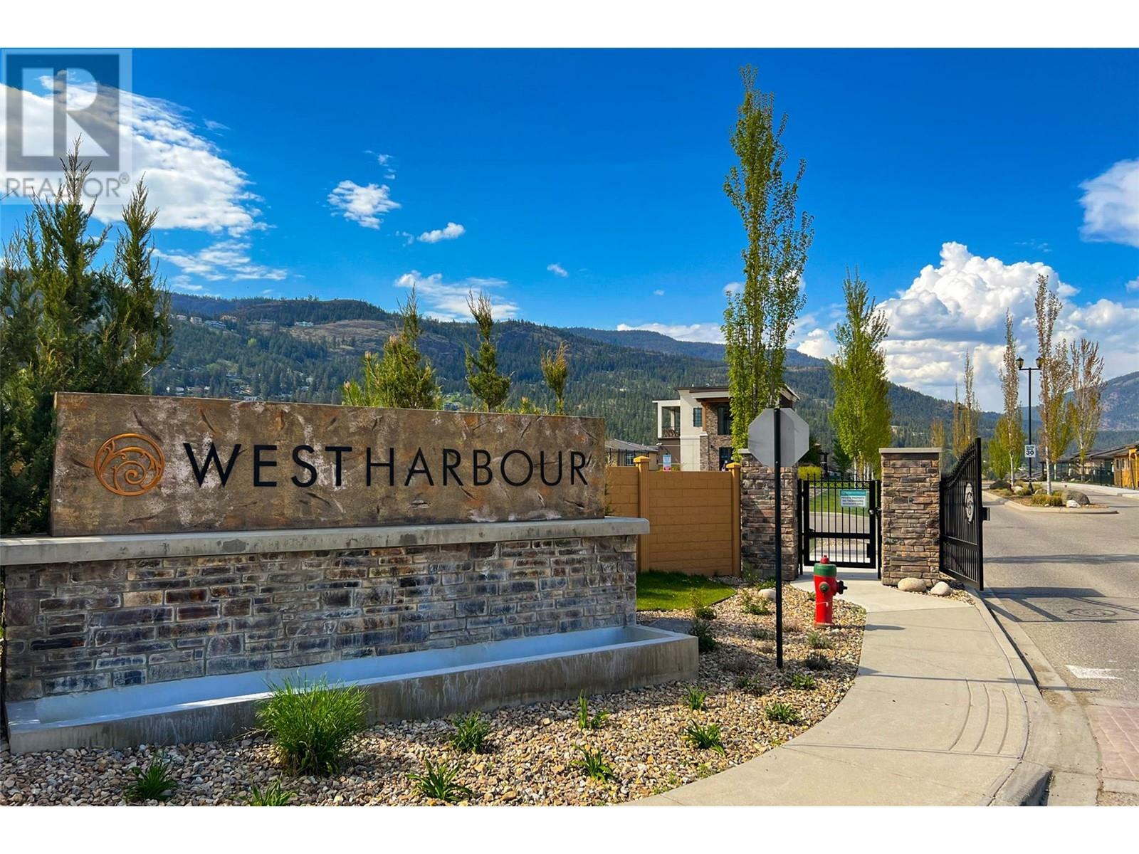 Property Photo: 1675 Harbour View Crescent BC V1Z 4E1