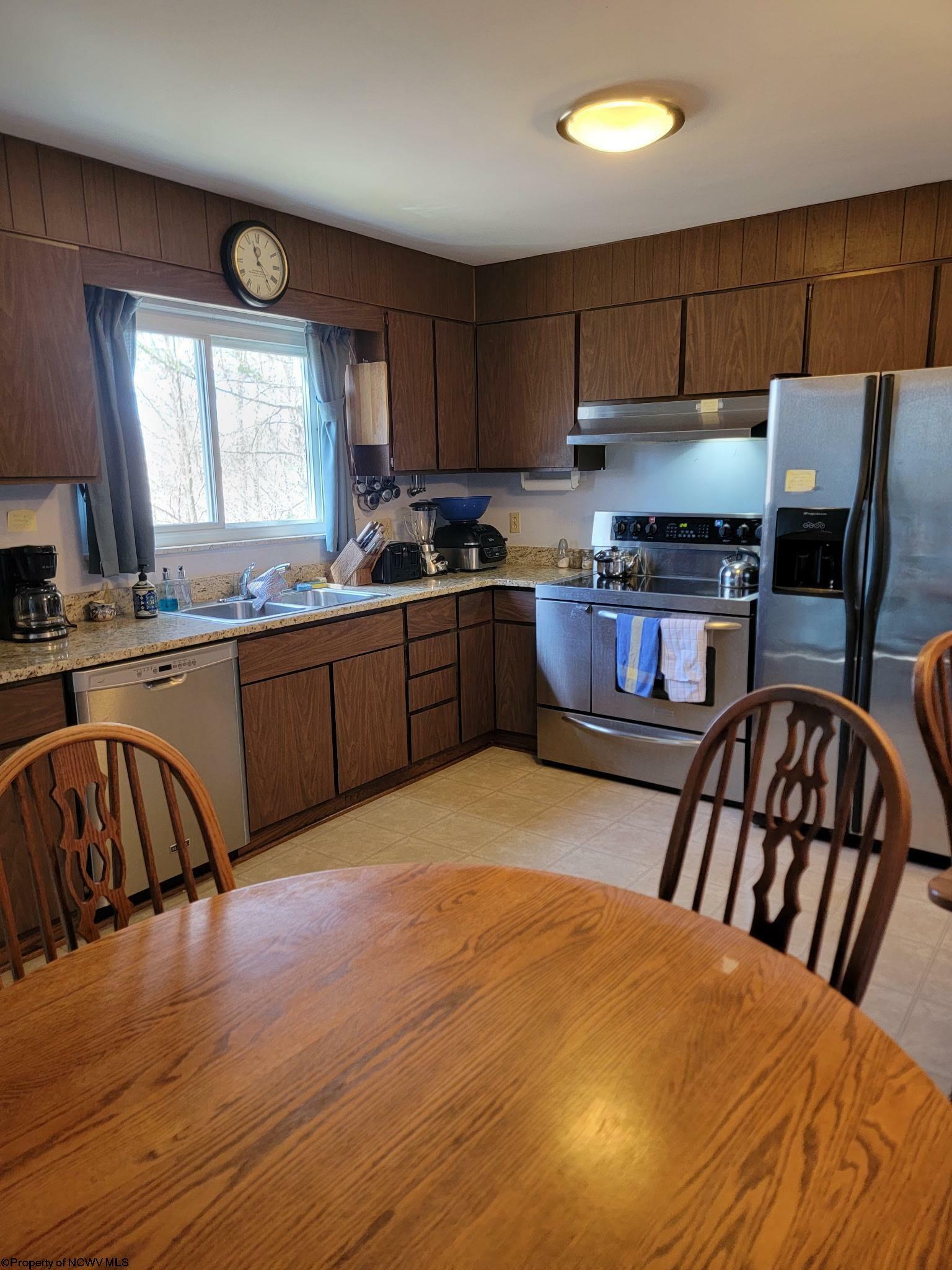 Property Photo:  66 Willis Lane  WV 26416 