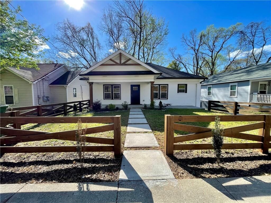 Property Photo: 438 Holly Street NW GA 30318