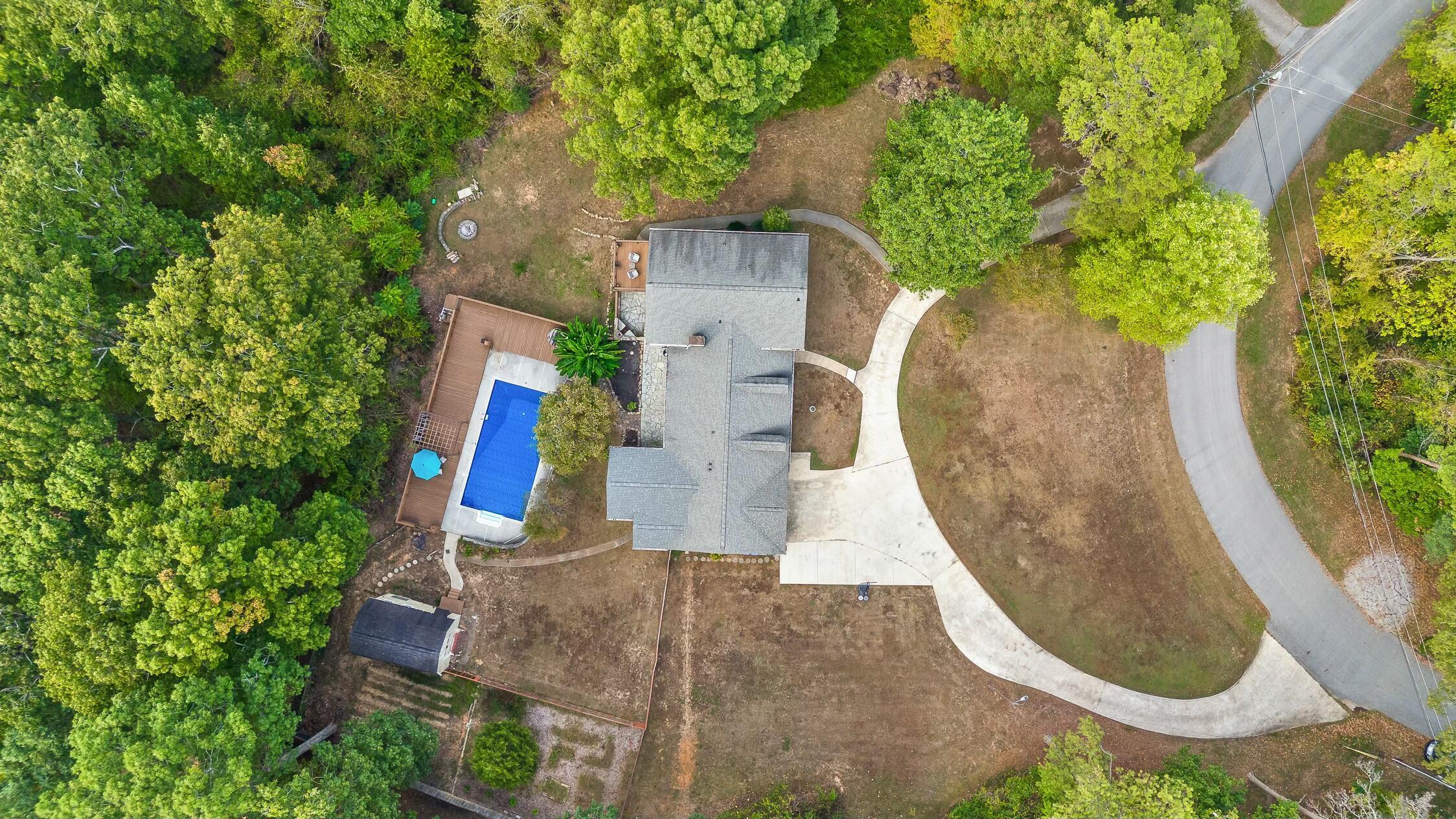2024 Clematis Drive  Hixson TN 37343 photo