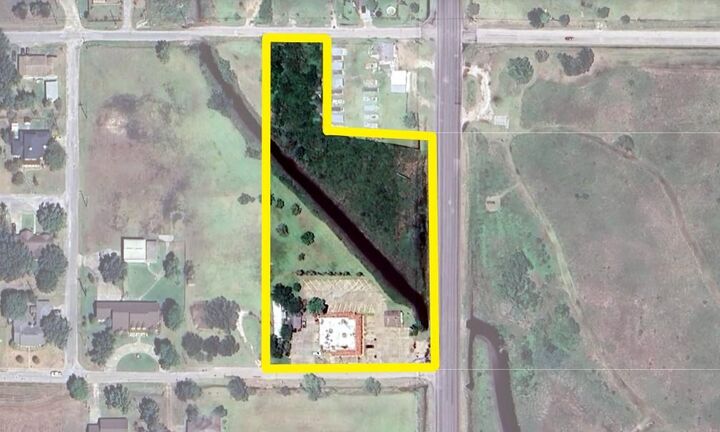1601 1st Street  Palacios TX 77465 photo