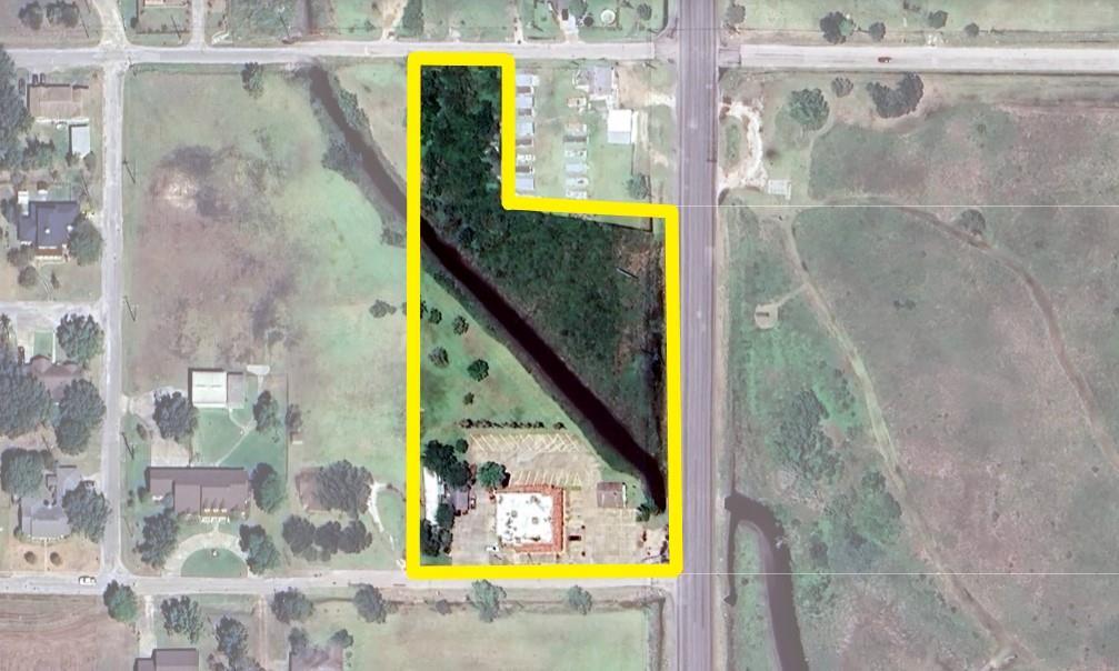 Property Photo: 1601 1st Street TX 77465
