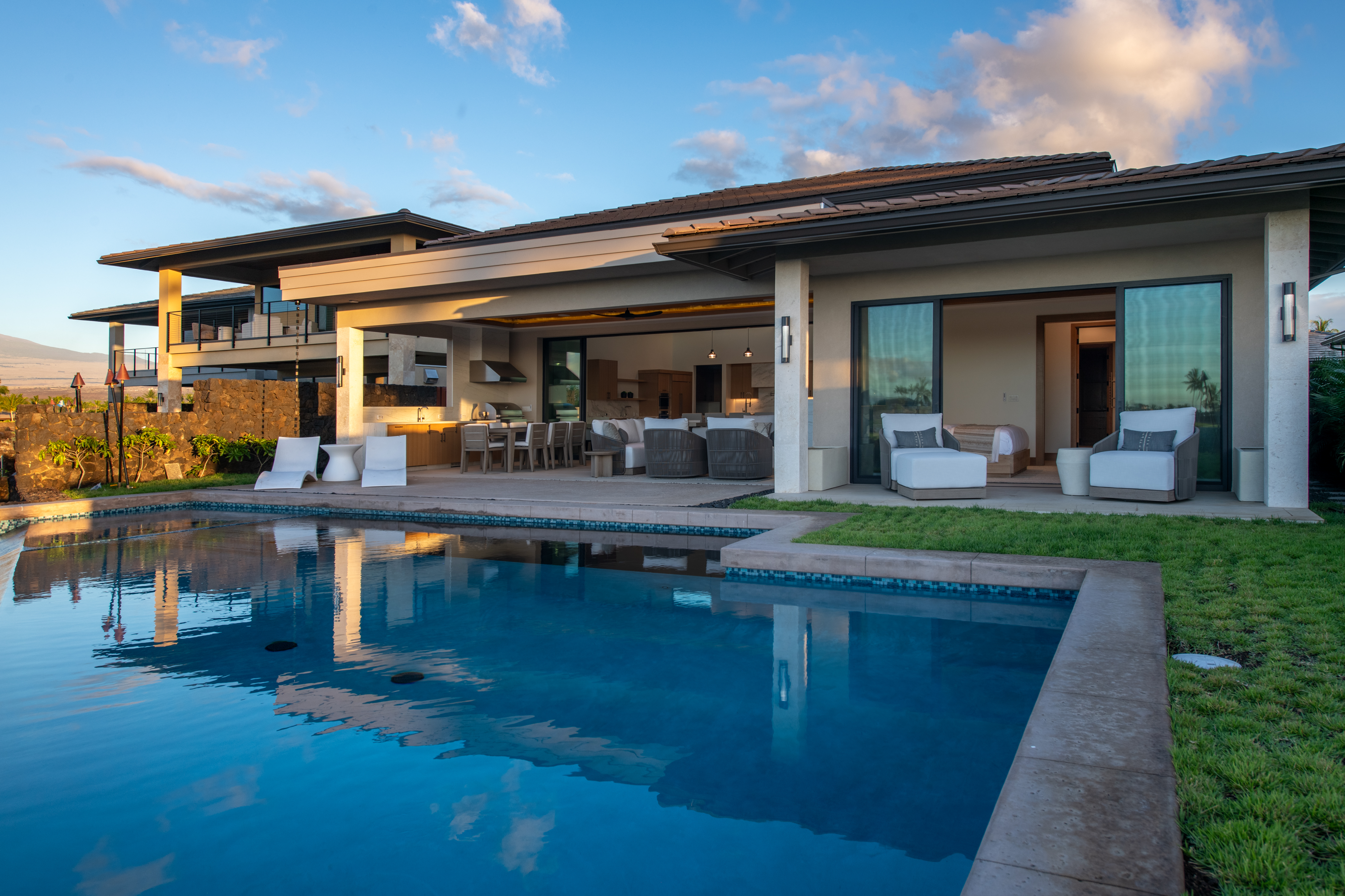 Property Photo: 68-1051 Ke Kailani Dr HI 96743