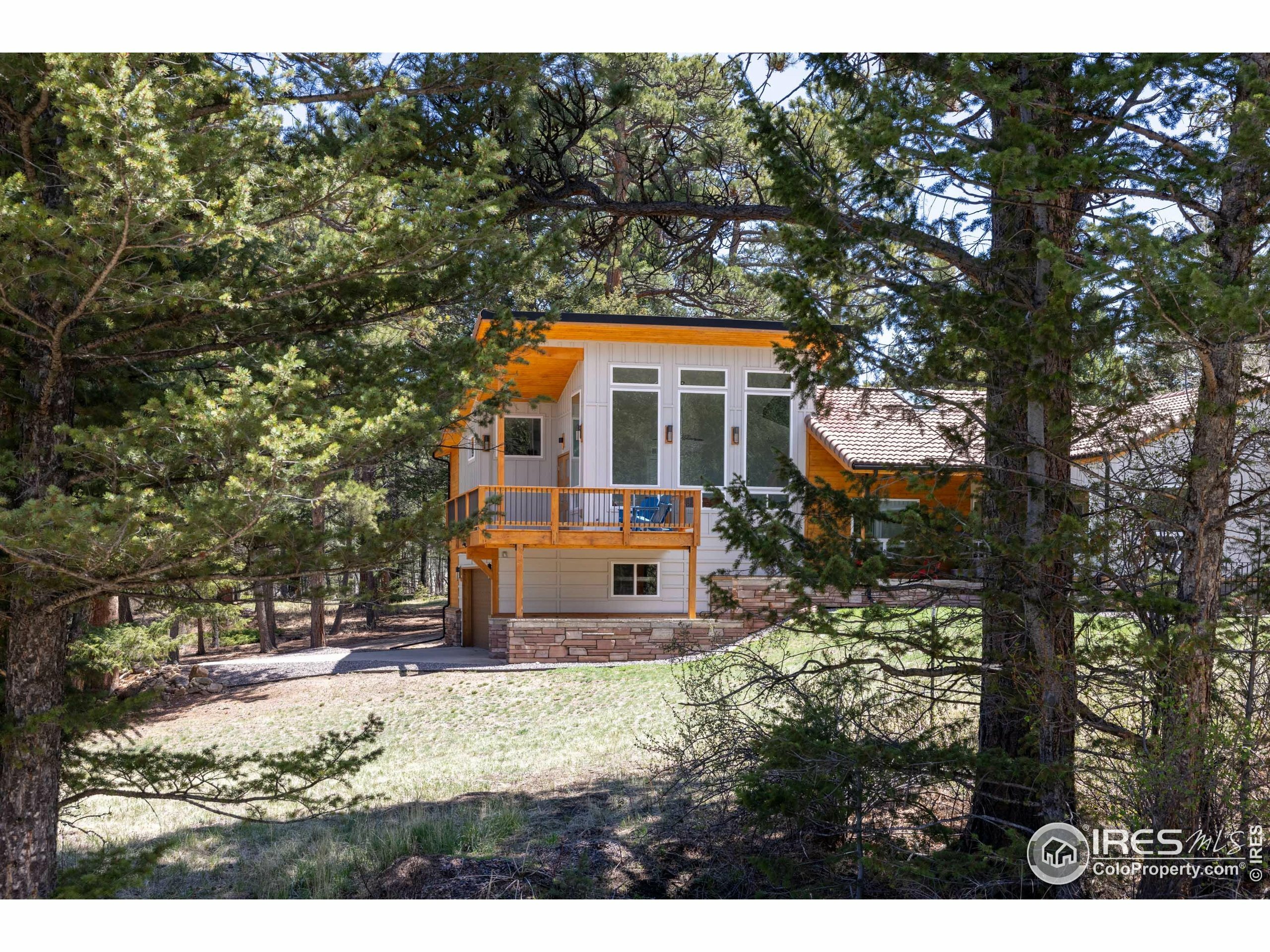 Property Photo: 3333 Rockwood Ln S CO 80517