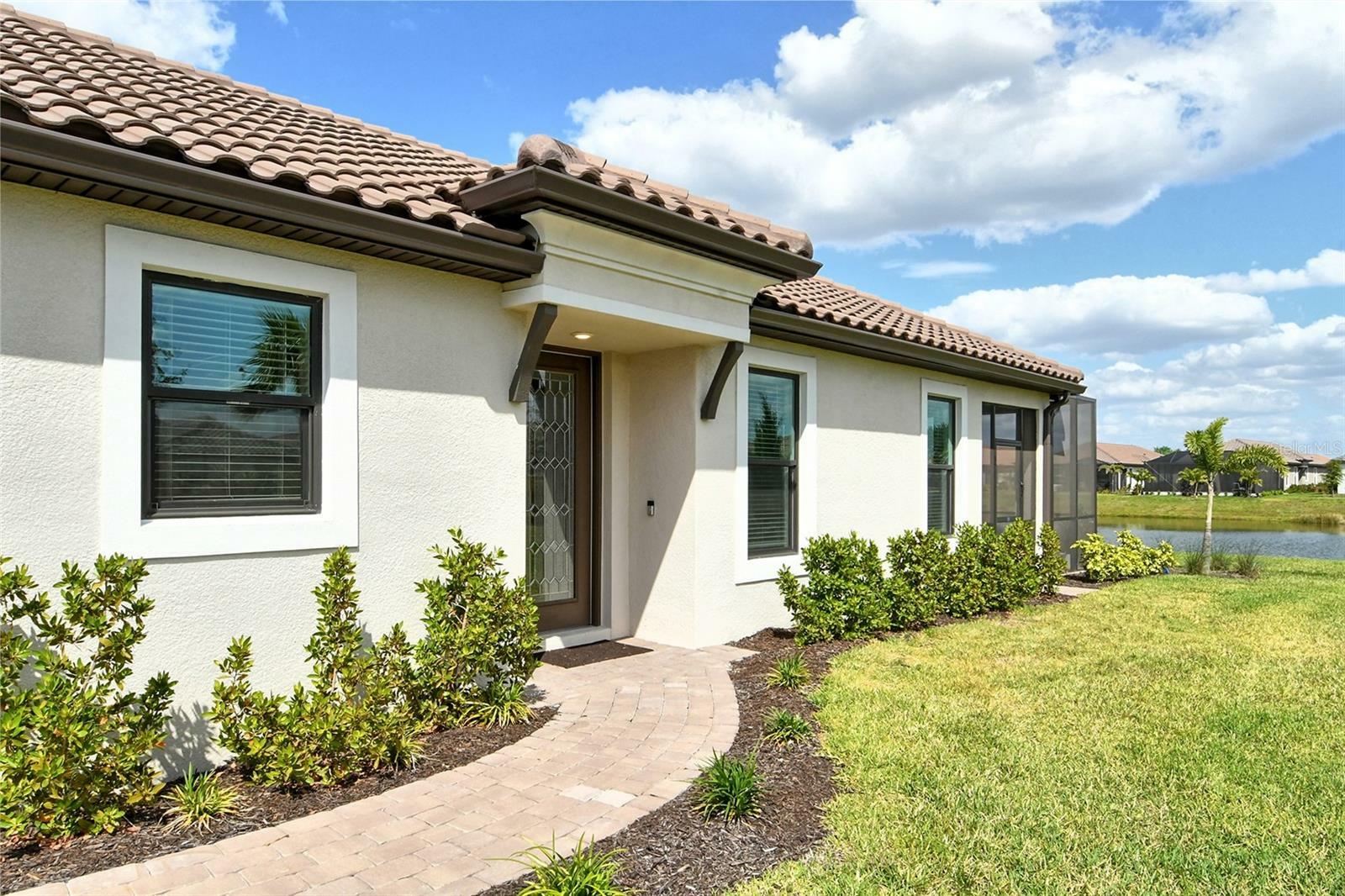 Property Photo: 3115 Duomo Court FL 34211