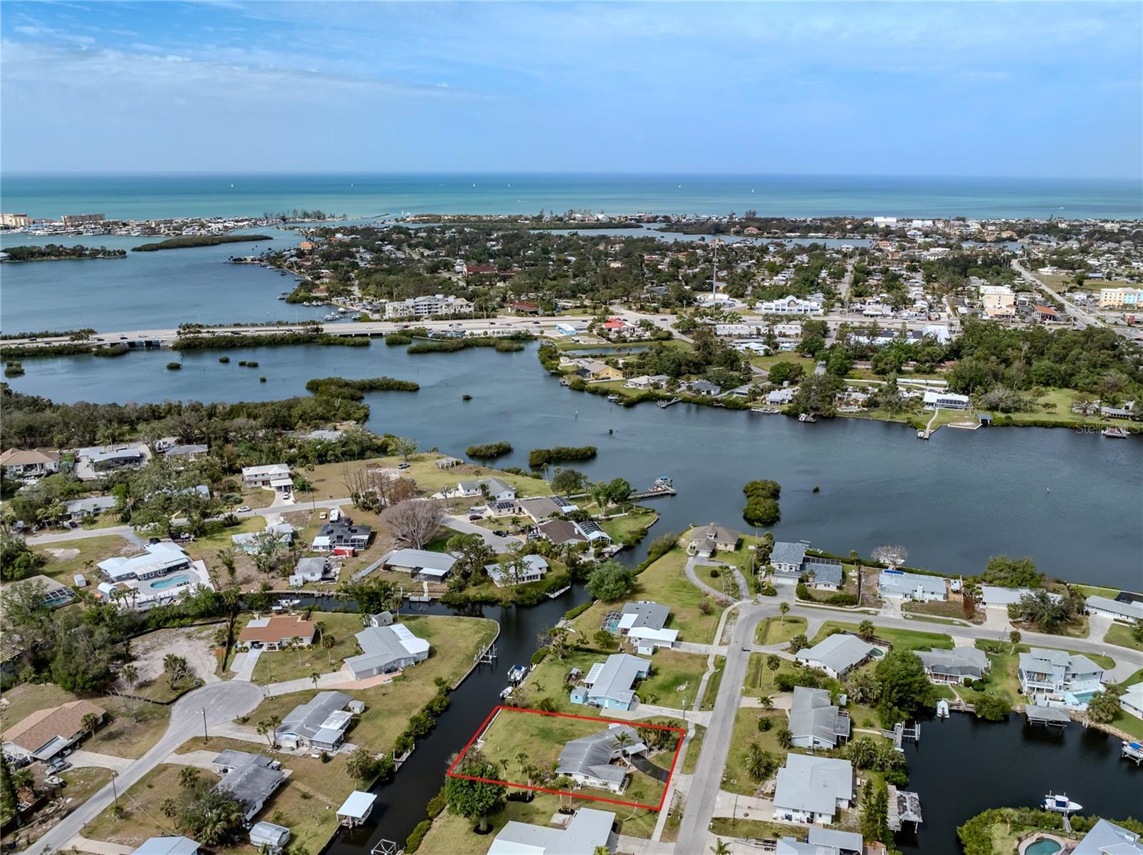 Property Photo: 504 Buena Vista Drive FL 34275