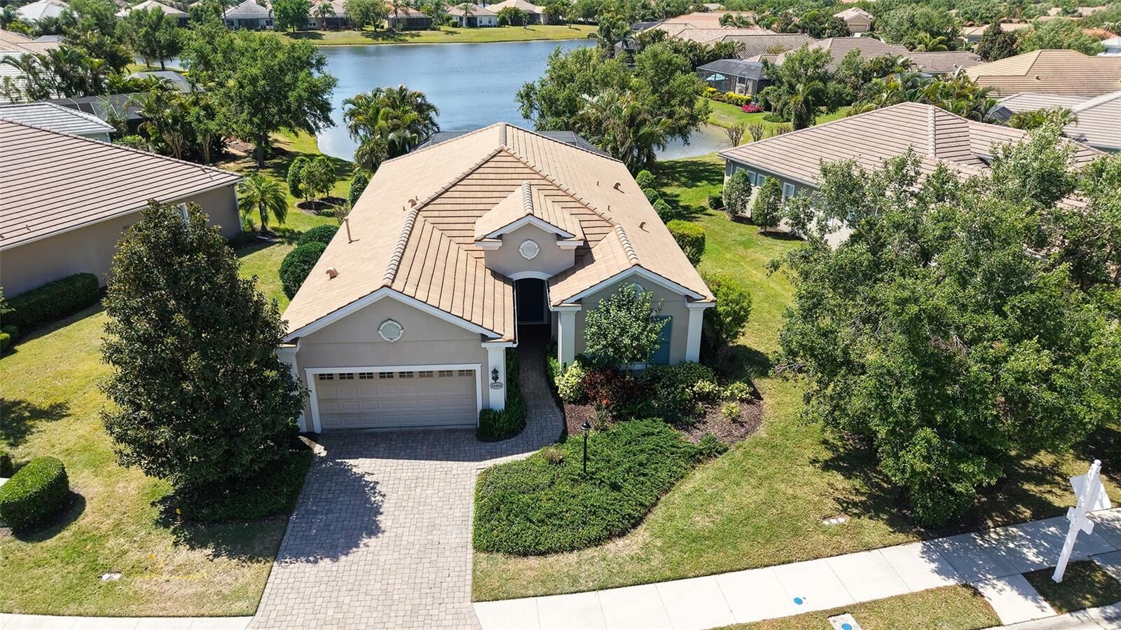Property Photo: 14404 Stirling Drive FL 34202
