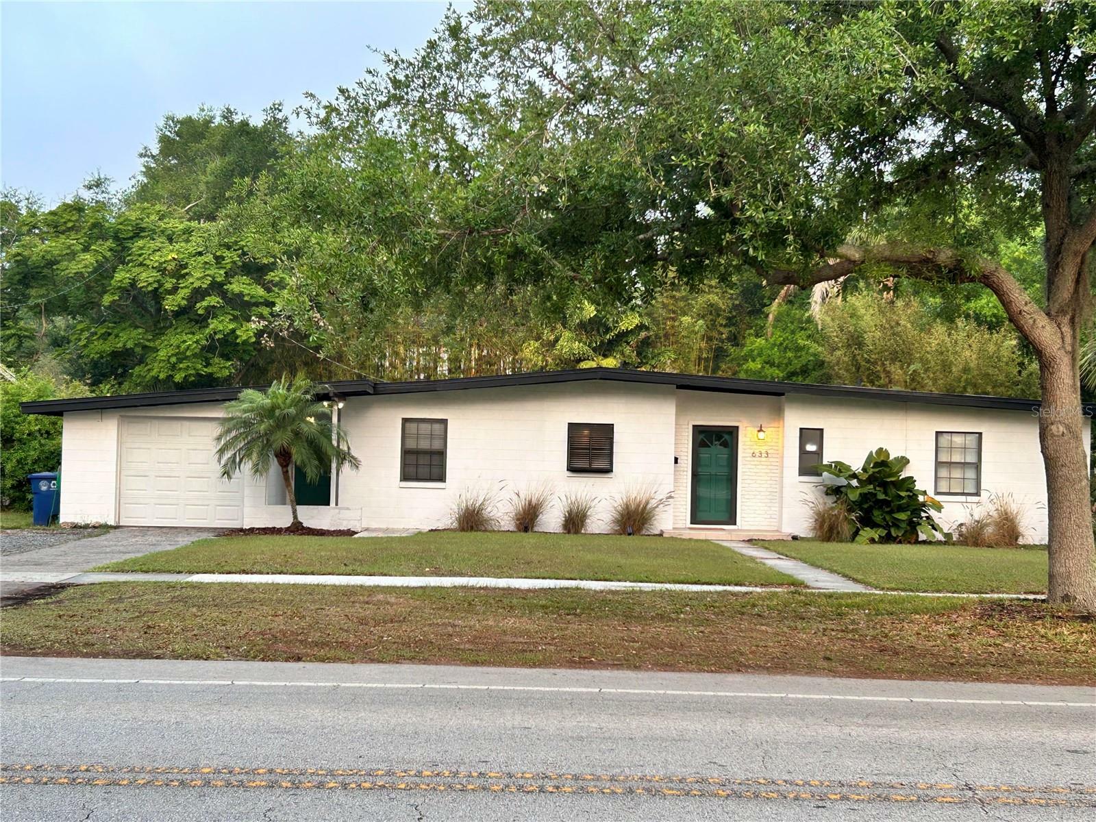 Property Photo: 633 S Lakemont Avenue FL 32792