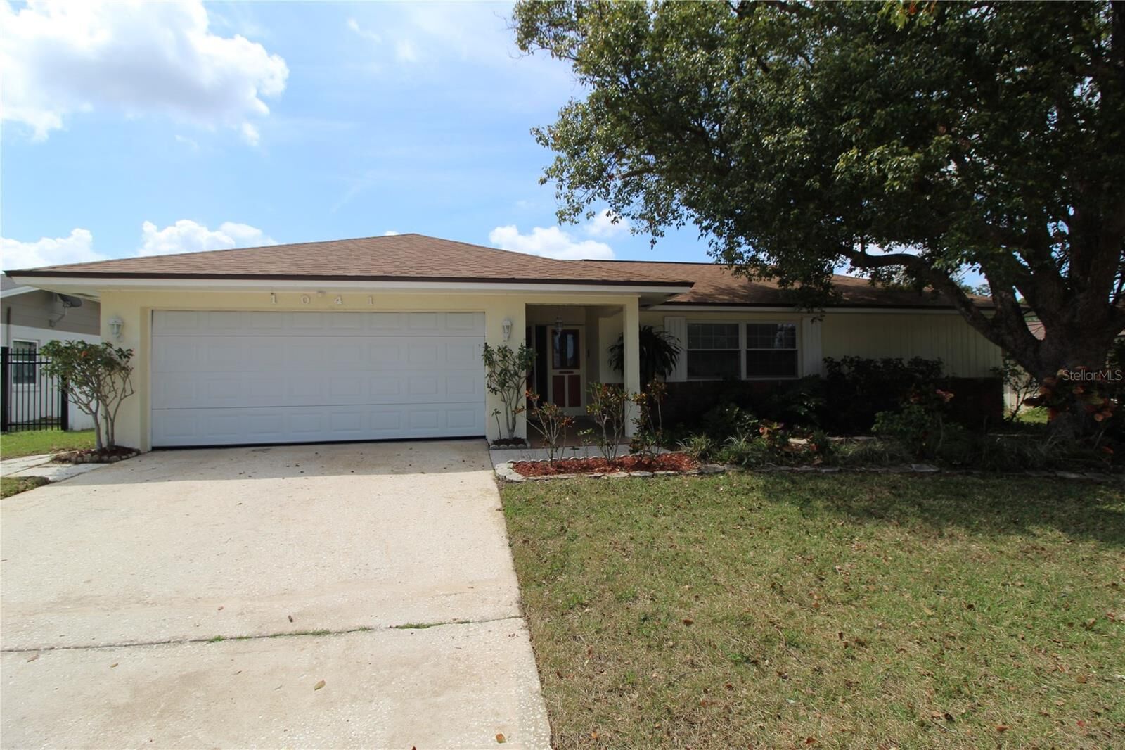 Property Photo: 1041 Manchester Circle FL 32792