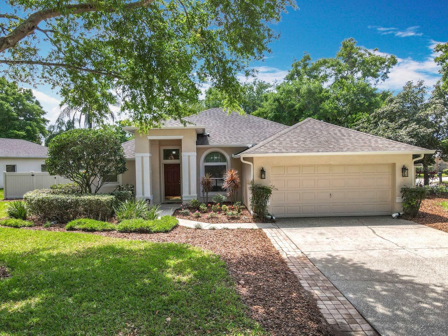 Property Photo: 1270 Stoneywood Way FL 32712