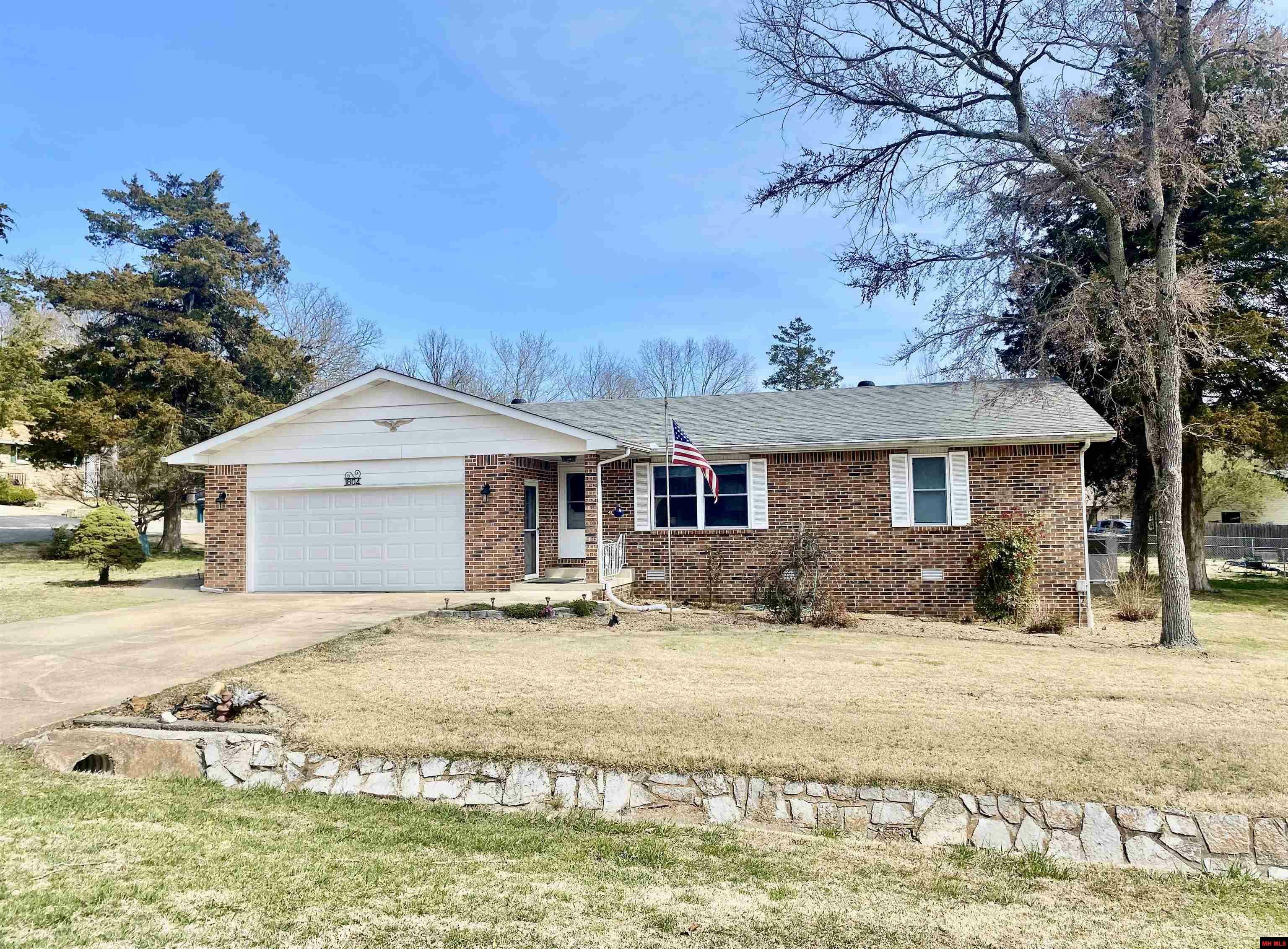 Property Photo: 1804 Eagle Drive AR 72653