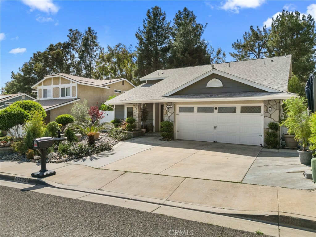 Property Photo: 27639 Open Crest Drive CA 91350