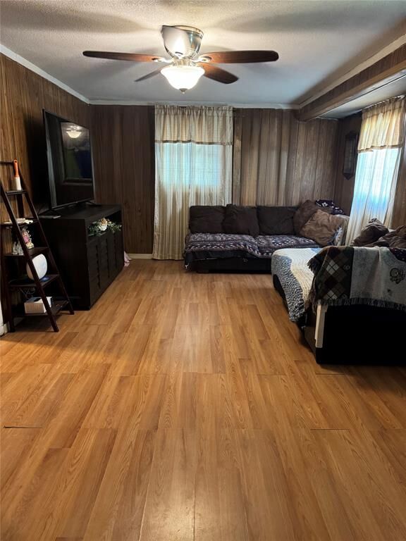 Property Photo: 712 E Liberty Street TX 76667