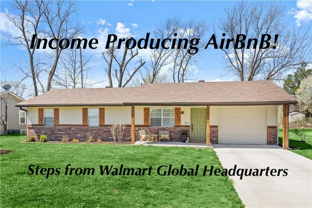 Property Photo: 804 SE G Street AR 72712