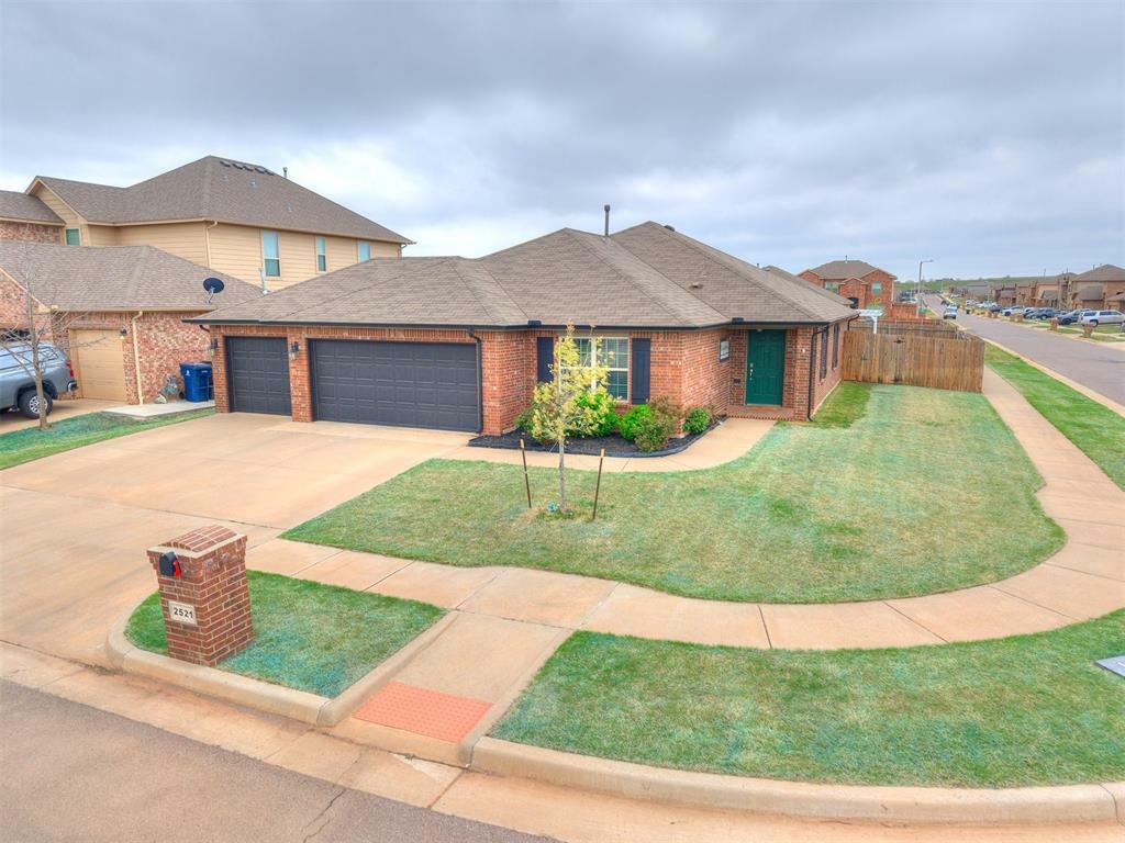 2521 Austin Glen Court  Yukon OK 73099 photo