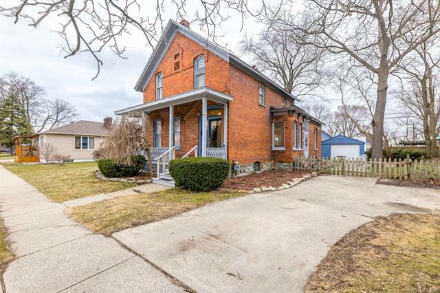 2418 Maple Street  Port Huron MI 48060 photo