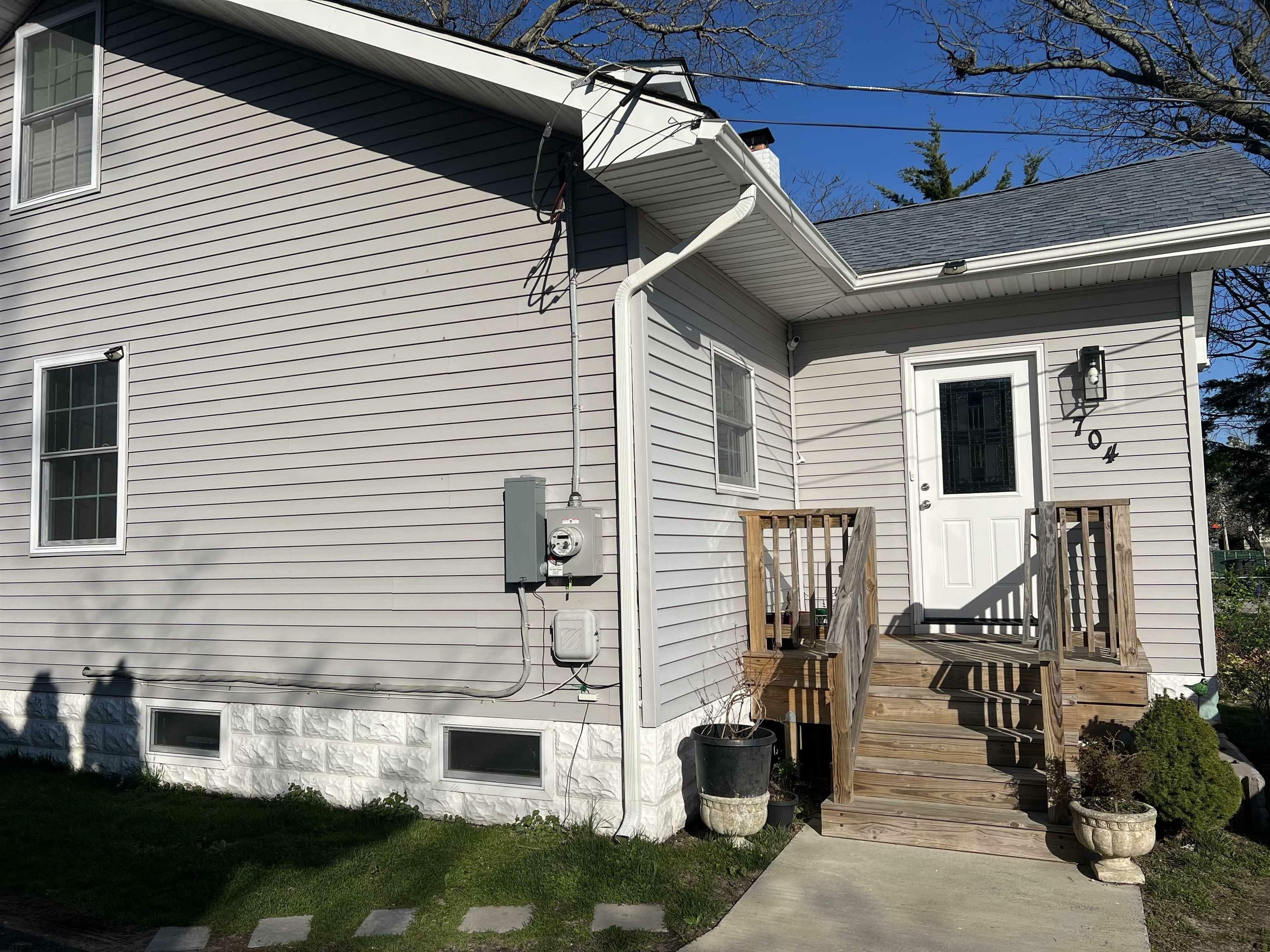Property Photo: 704 W Park Ave NJ 08232