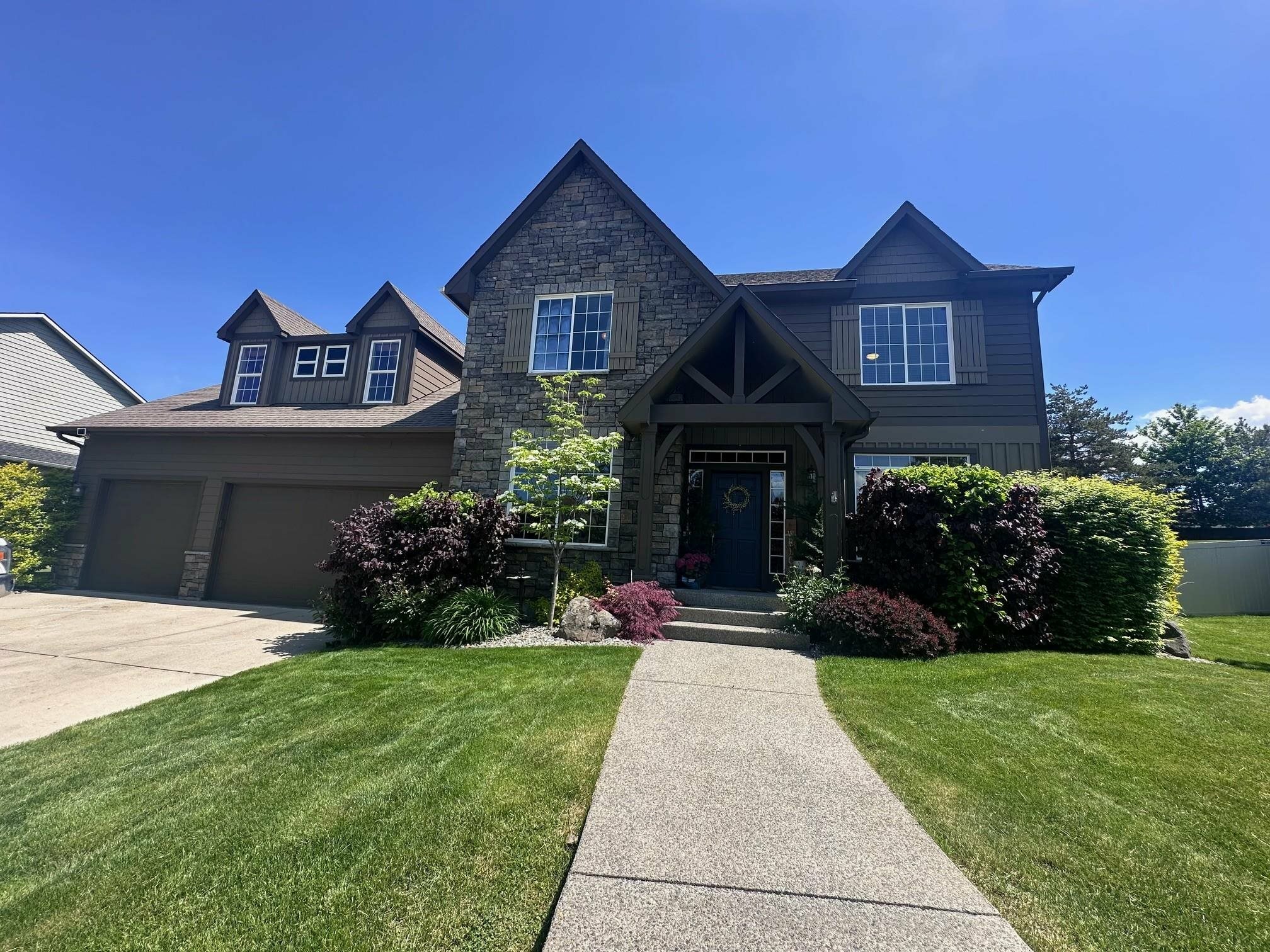 Property Photo: 2109 S Steen Rd WA 99037