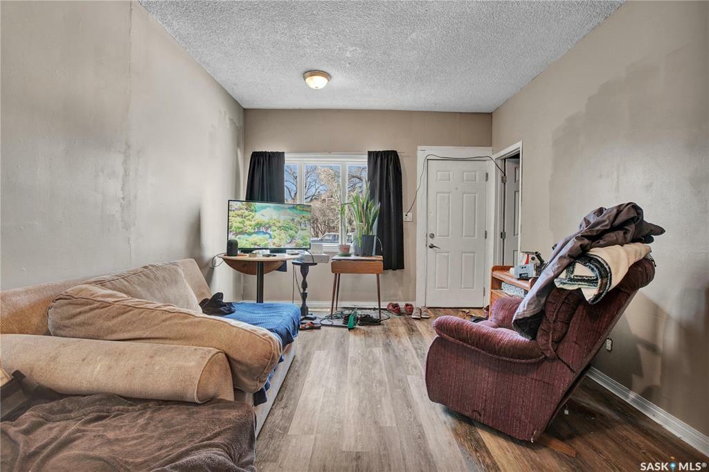 Photo de la propriété: 206 K Avenue S SK S7M 2C8