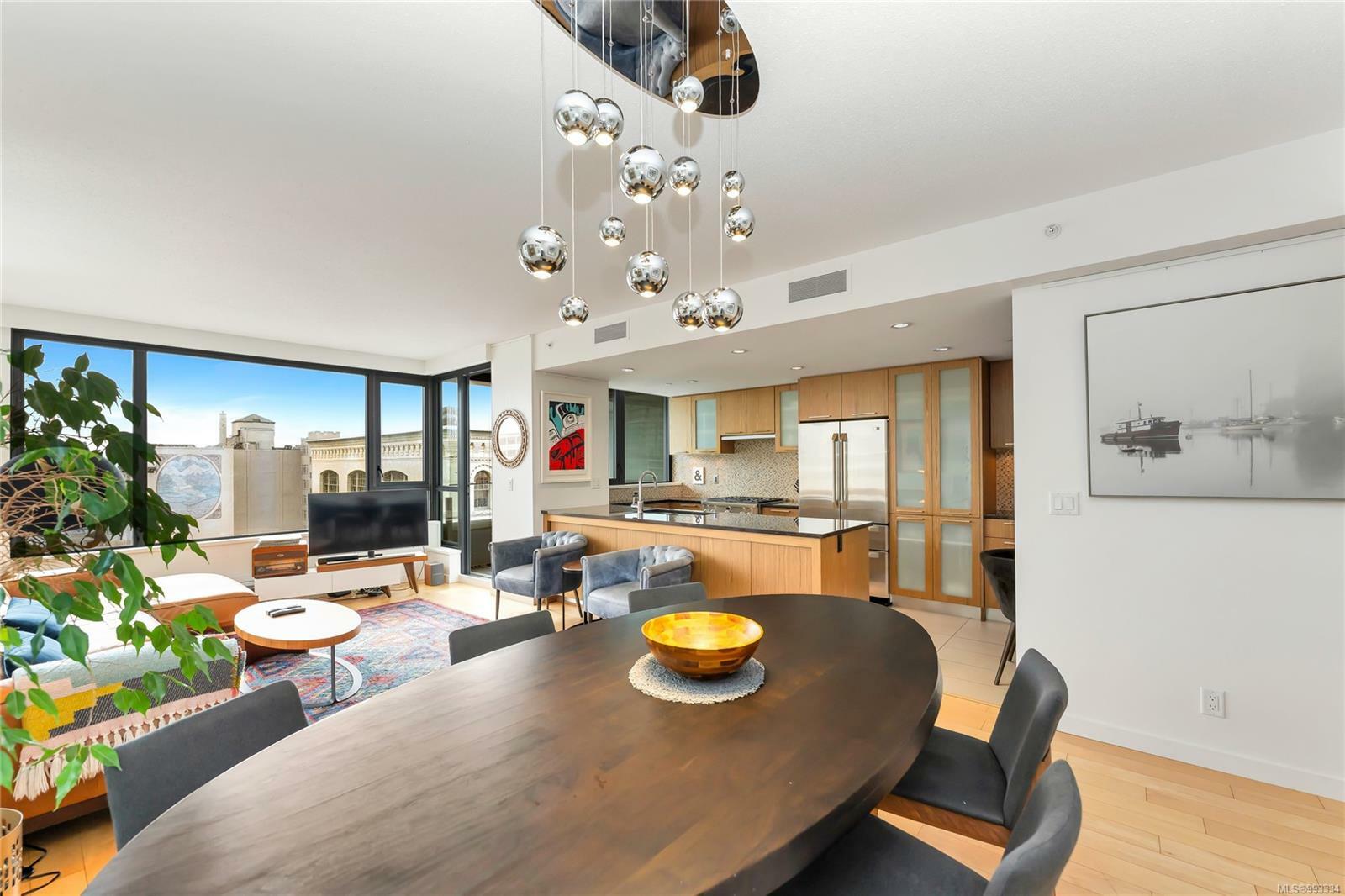 Property Photo: 608 Broughton St 701 BC V8W 1C7