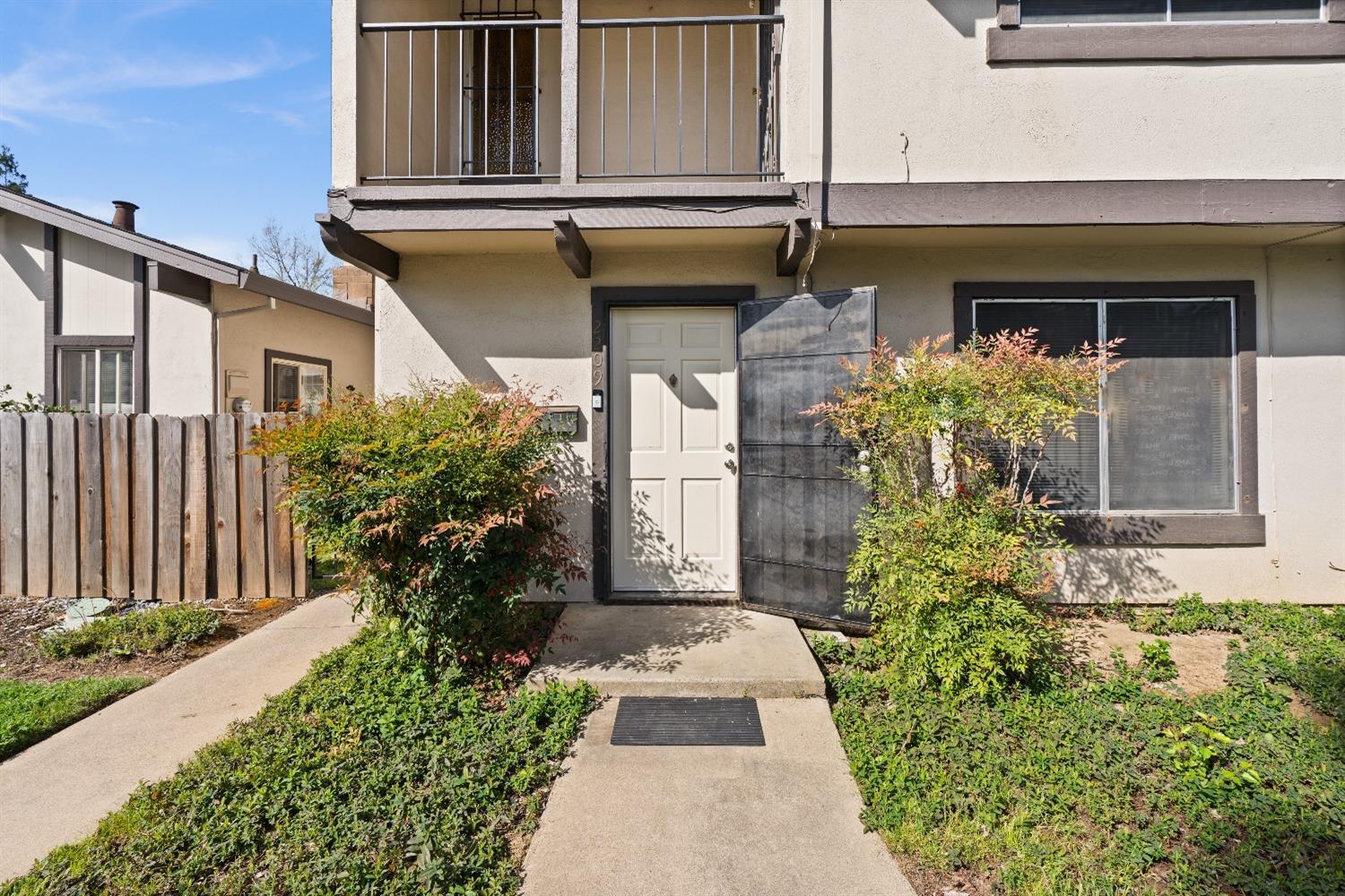 Property Photo: 2209 Baywater Lane CA 95670