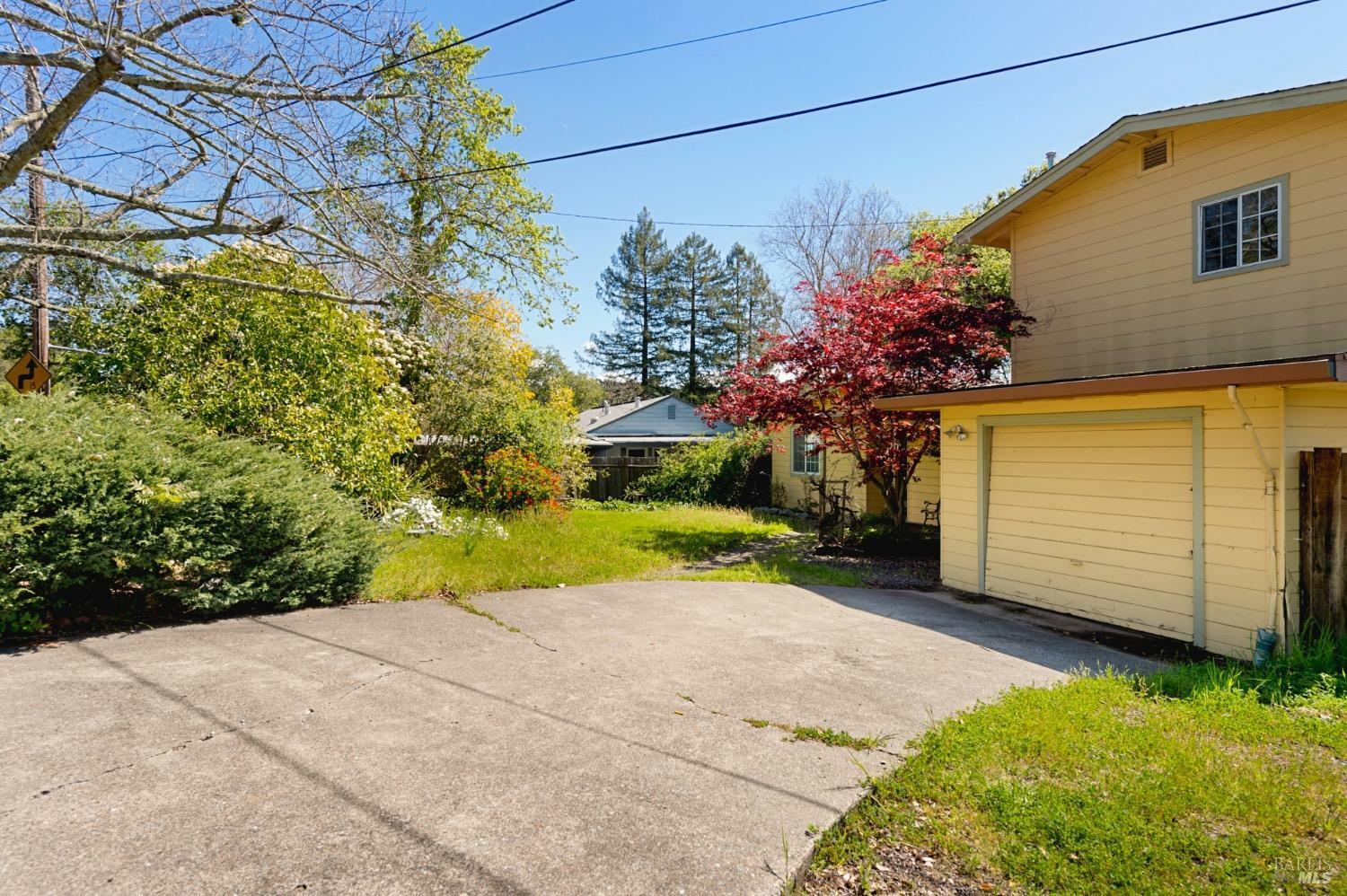 Property Photo: 1100 Crest Drive CA 95404