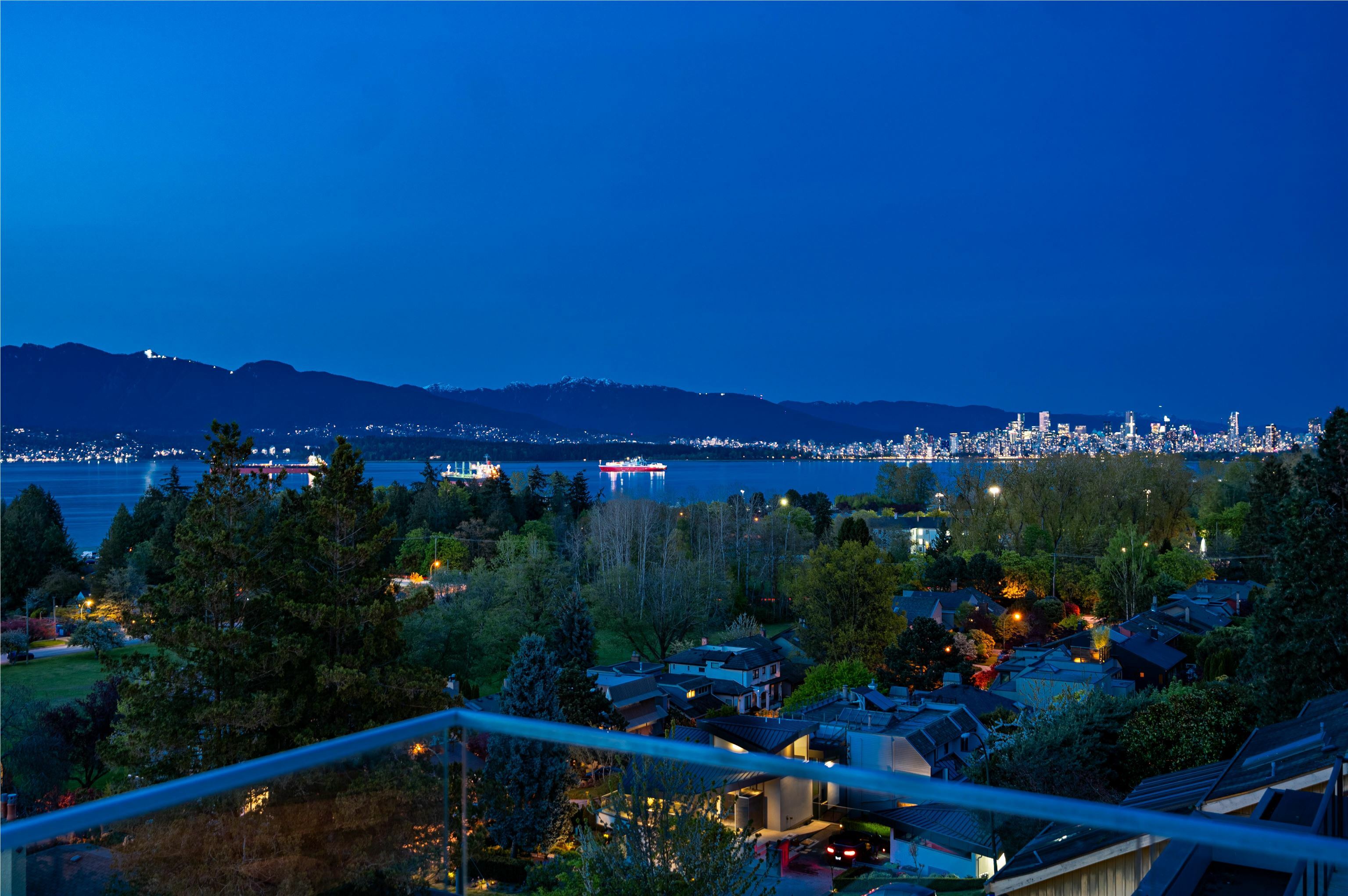 Property Photo: 4525 W 2nd Avenue BC V6R 1K7