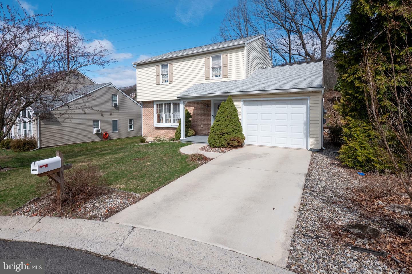 Property Photo: 2062 Yokewood Road PA 17901
