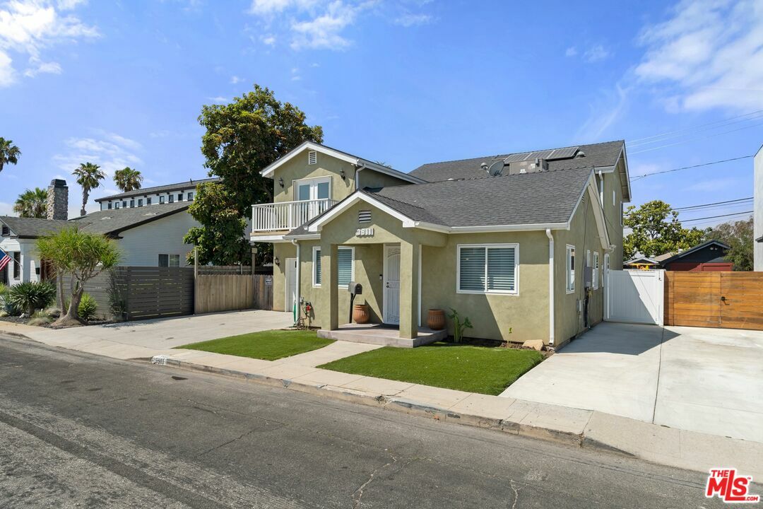 Property Photo: 3911 Spad Pl CA 90232