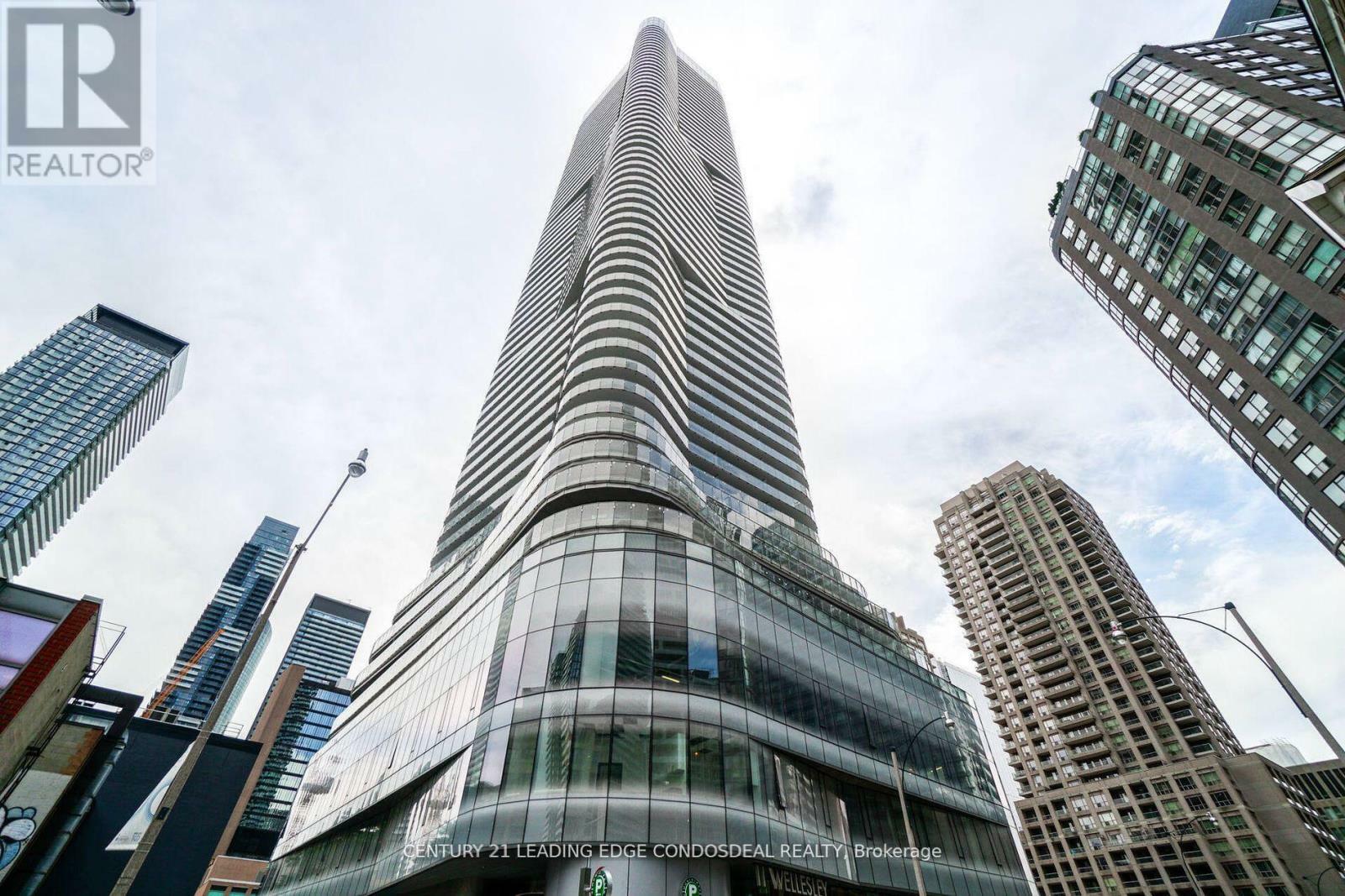 Property Photo: 11 Wellesley Street West 3710 ON M4Y 0G4