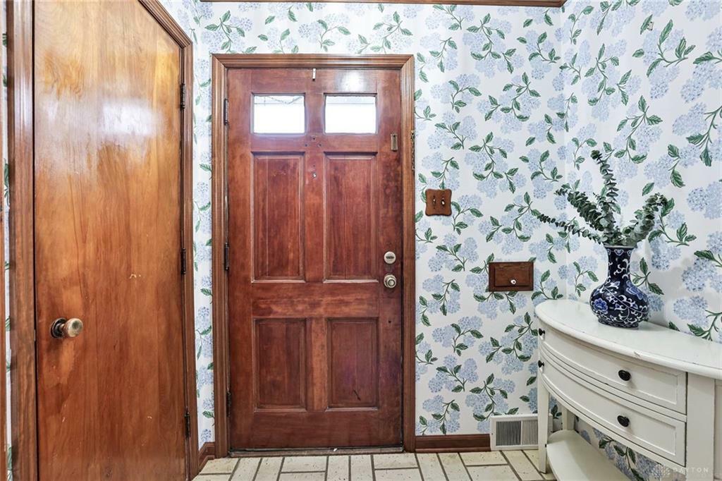 Property Photo:  2211 Coolidge Drive  OH 45419 