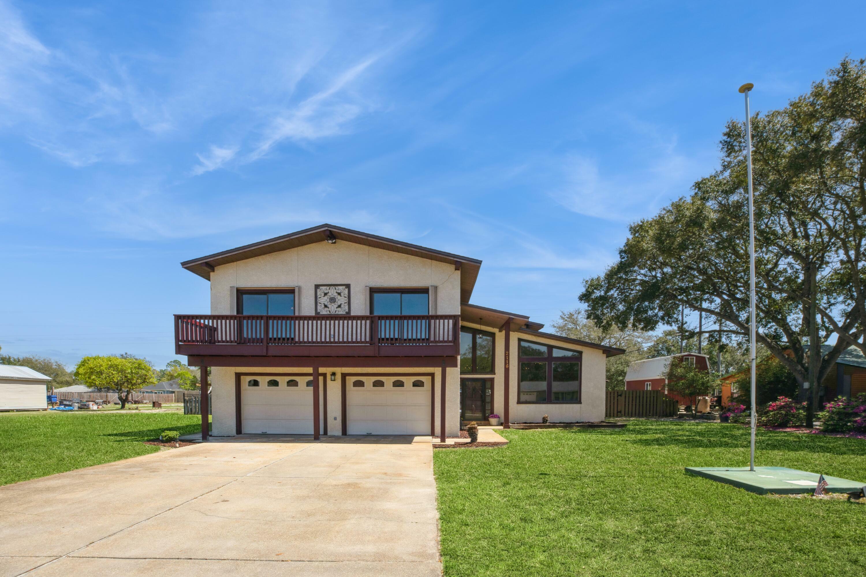 Property Photo: 2116 Vizcaya Drive FL 32566