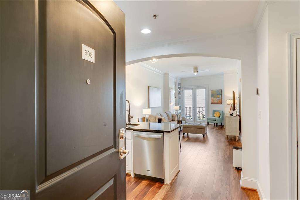Property Photo: 2277 Peachtree Road NE 608 GA 30309