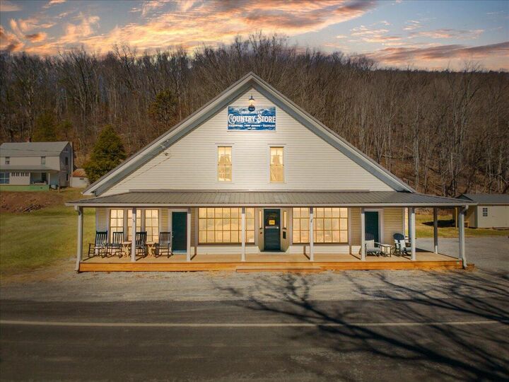 Property Photo: 8869 Sweet Springs Valley Rd WV 24941