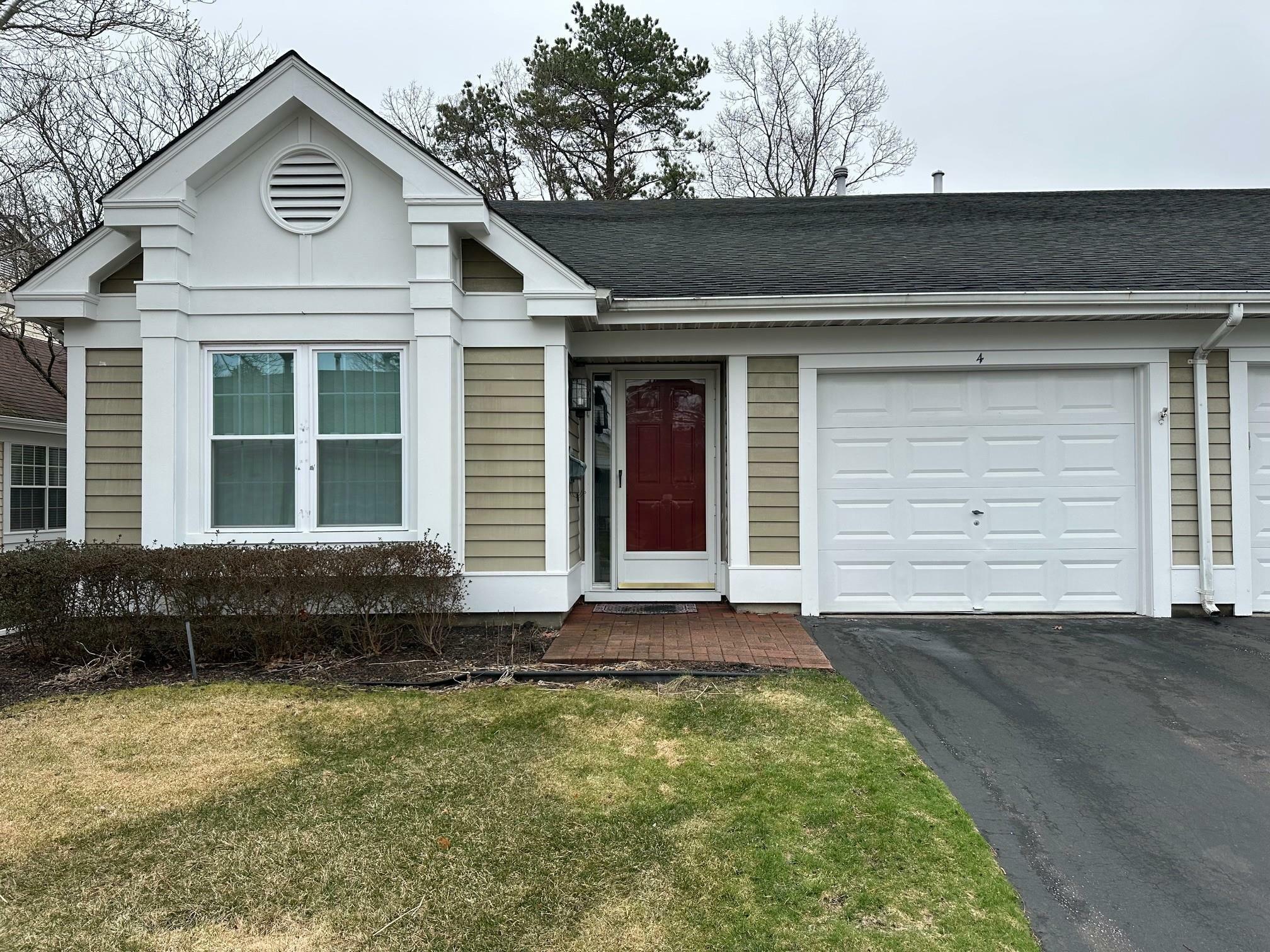 Property Photo: 4 Oakdale Court NY 11961