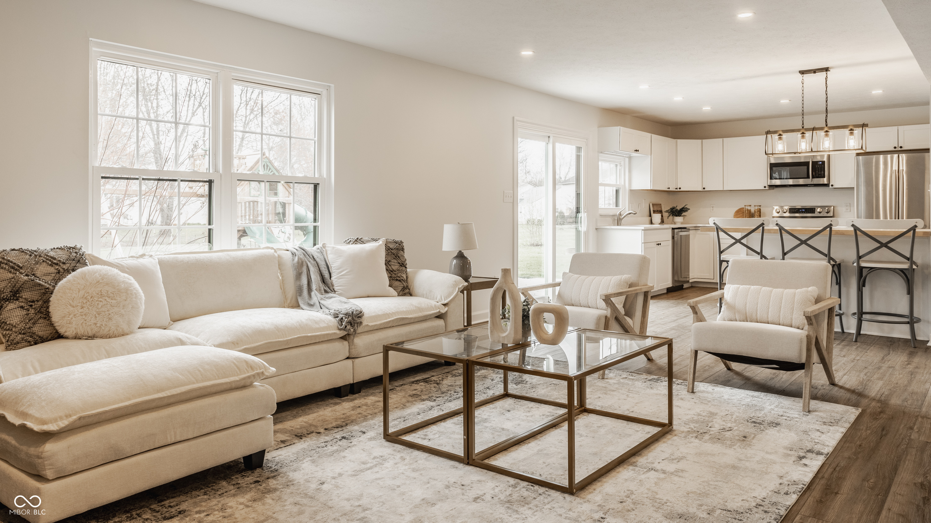 Property Photo: 6733 Dorchester Drive IN 46077