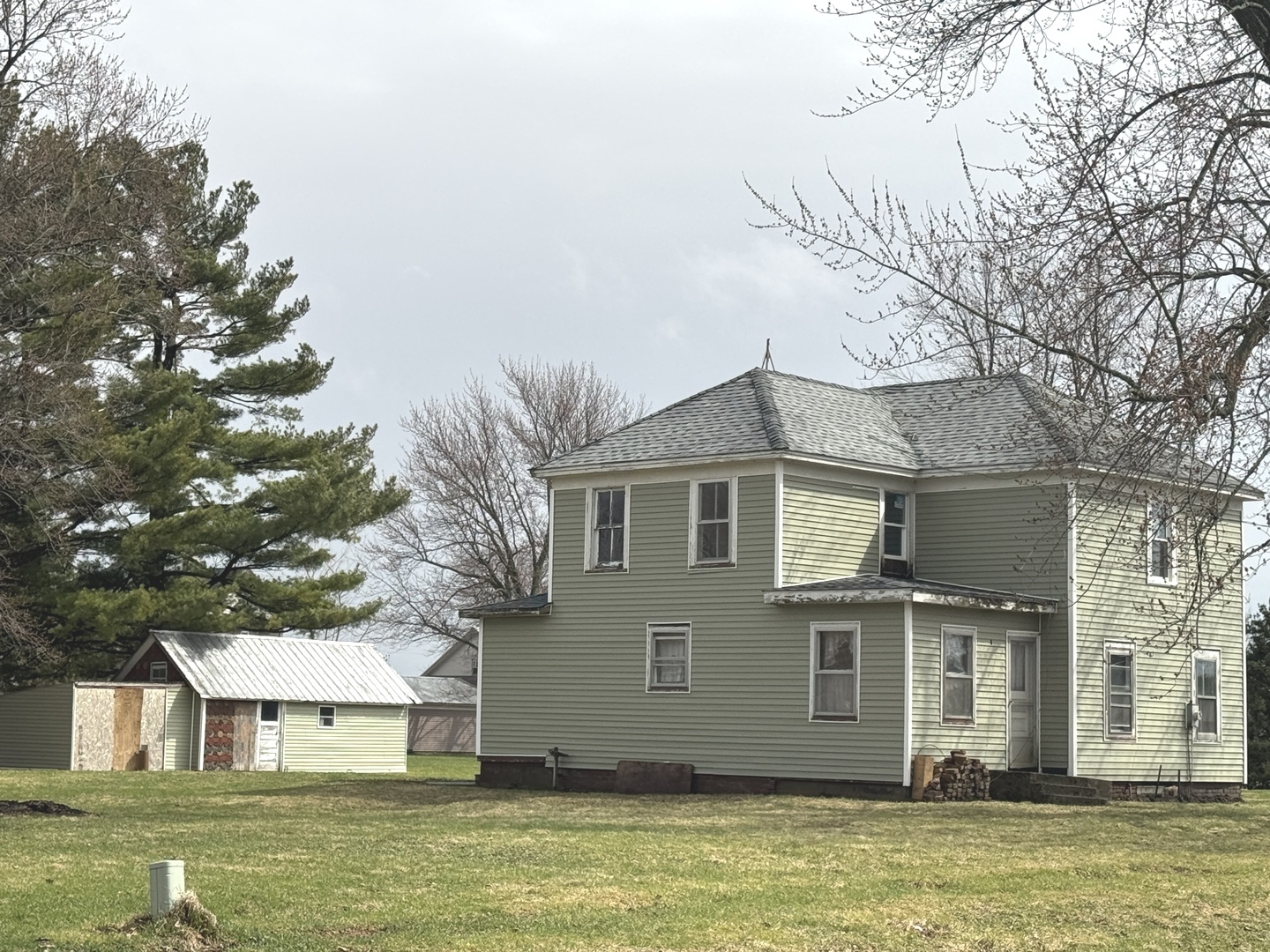 Property Photo: 108 W 3rd Street IL 61367