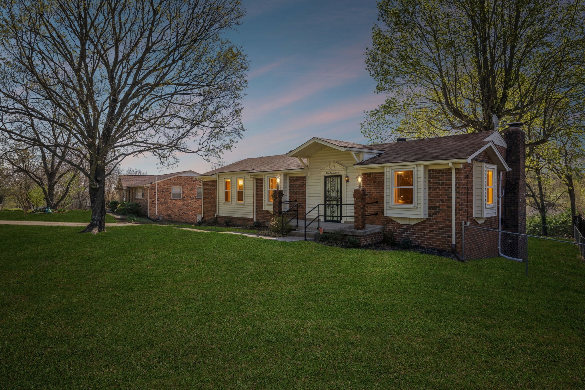 333 Ash Grove Dr  Nashville TN 37211 photo