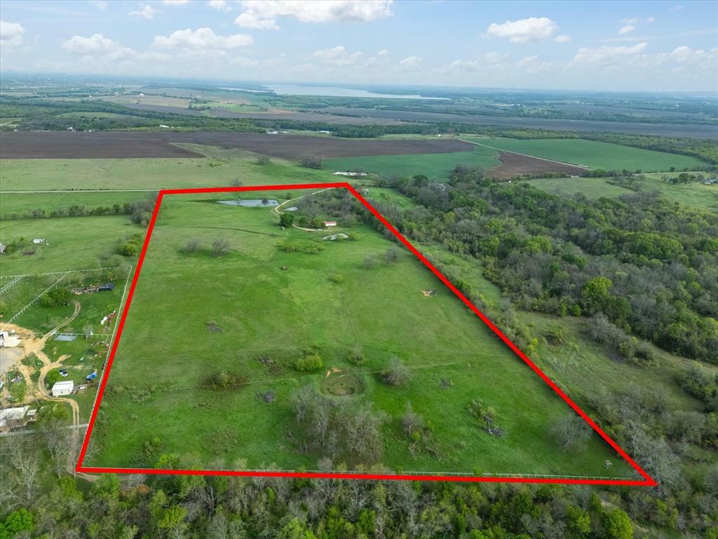 1044 Sandswitch Road  Ennis TX 75119 photo
