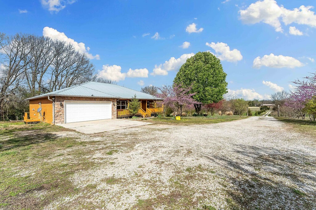 Property Photo: 7959 Heritage Heights Road MO 65745