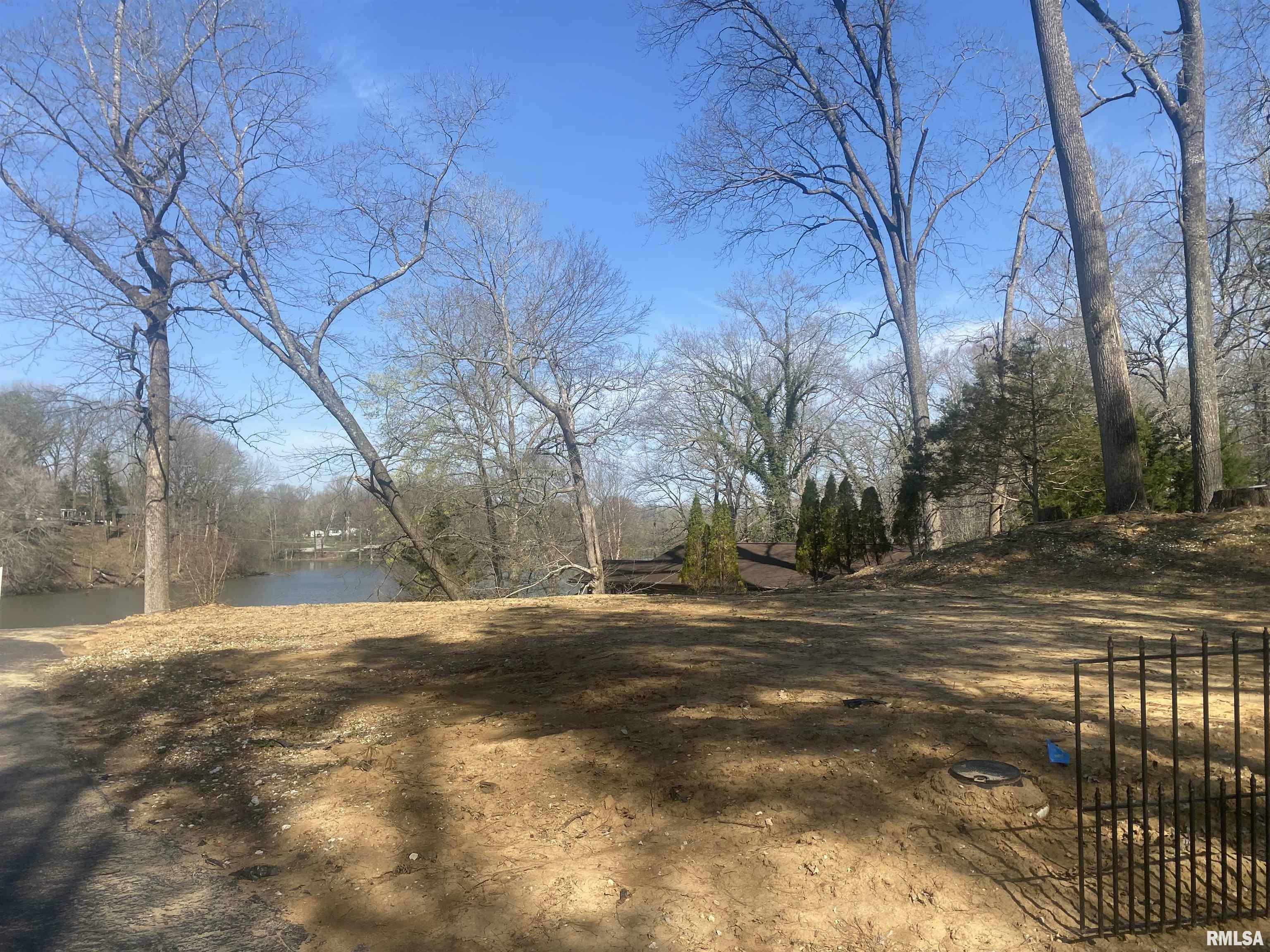 Property Photo: 15 Oakwood Lane IL 62966