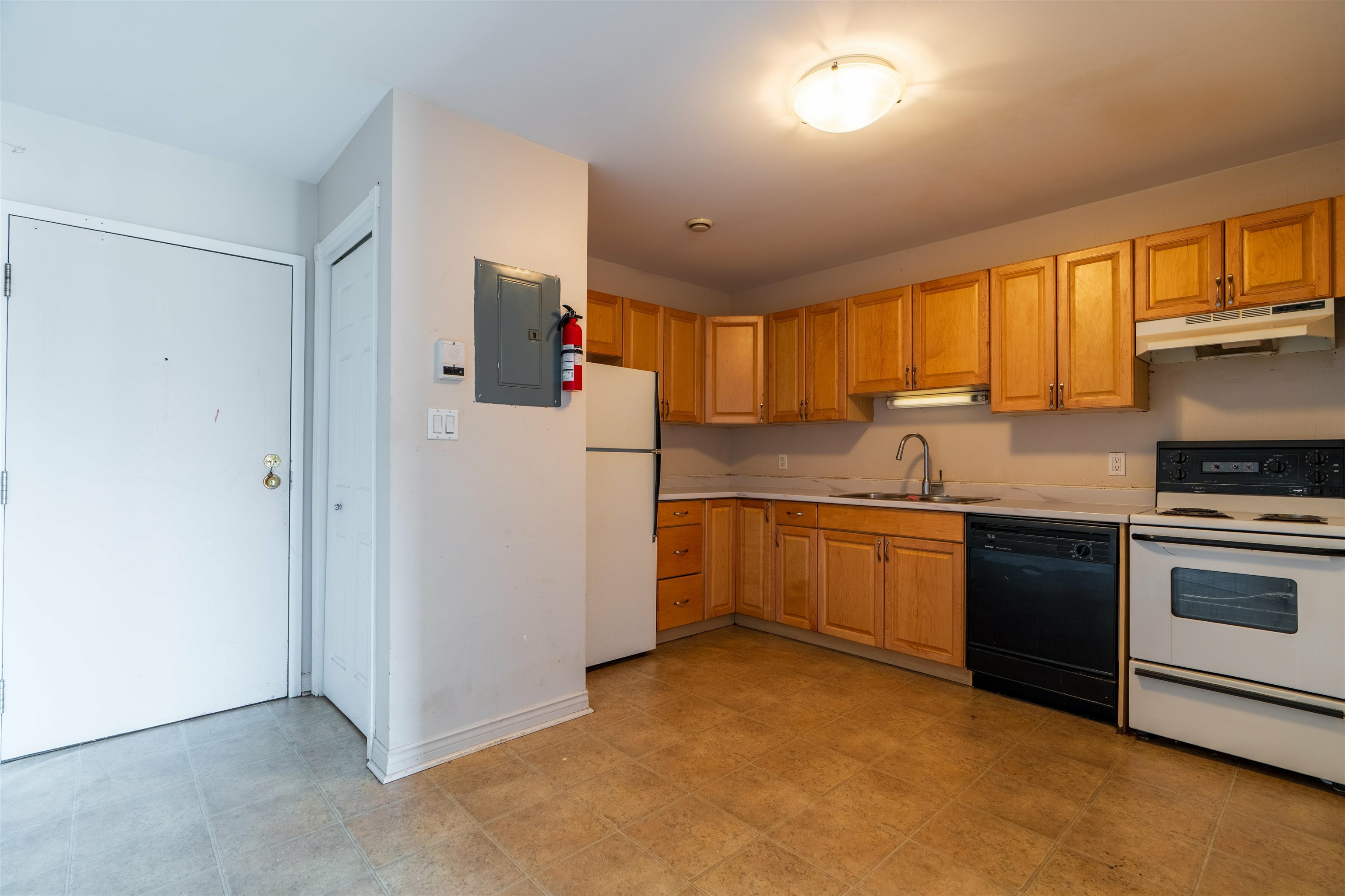 Property Photo: 11 Browns Court #202 PE C1A 9H3