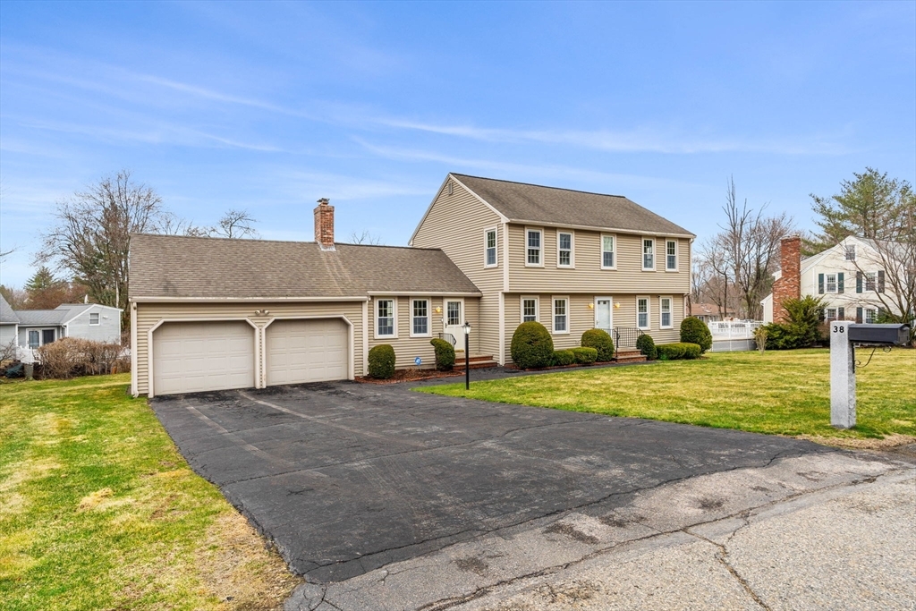 Property Photo: 38 Chestnut Ct MA 01845