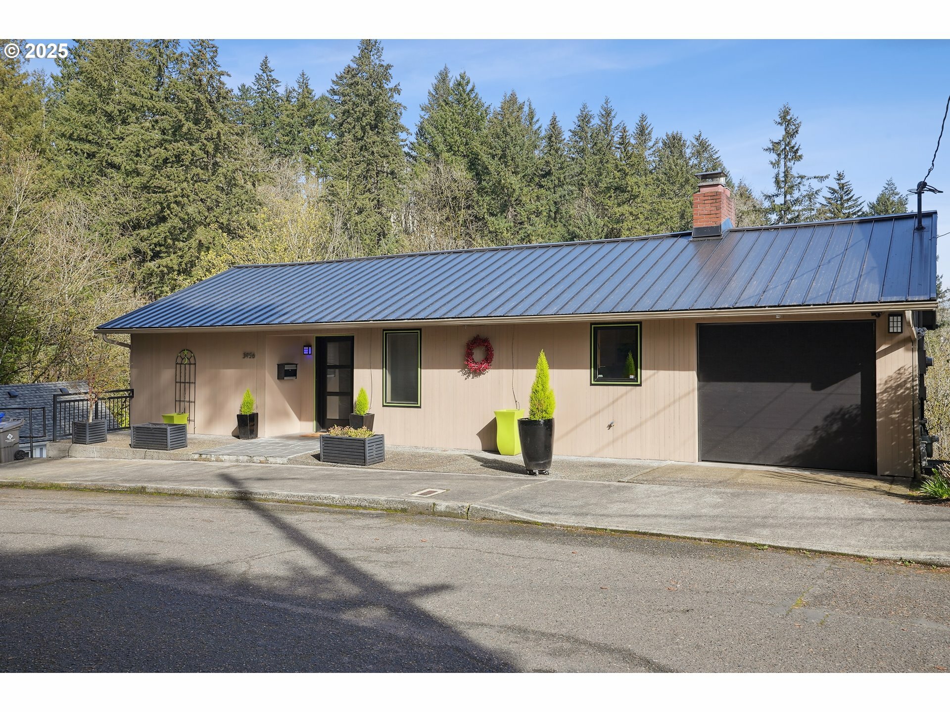 3956 SW Condor Ave  Portland OR 97239 photo