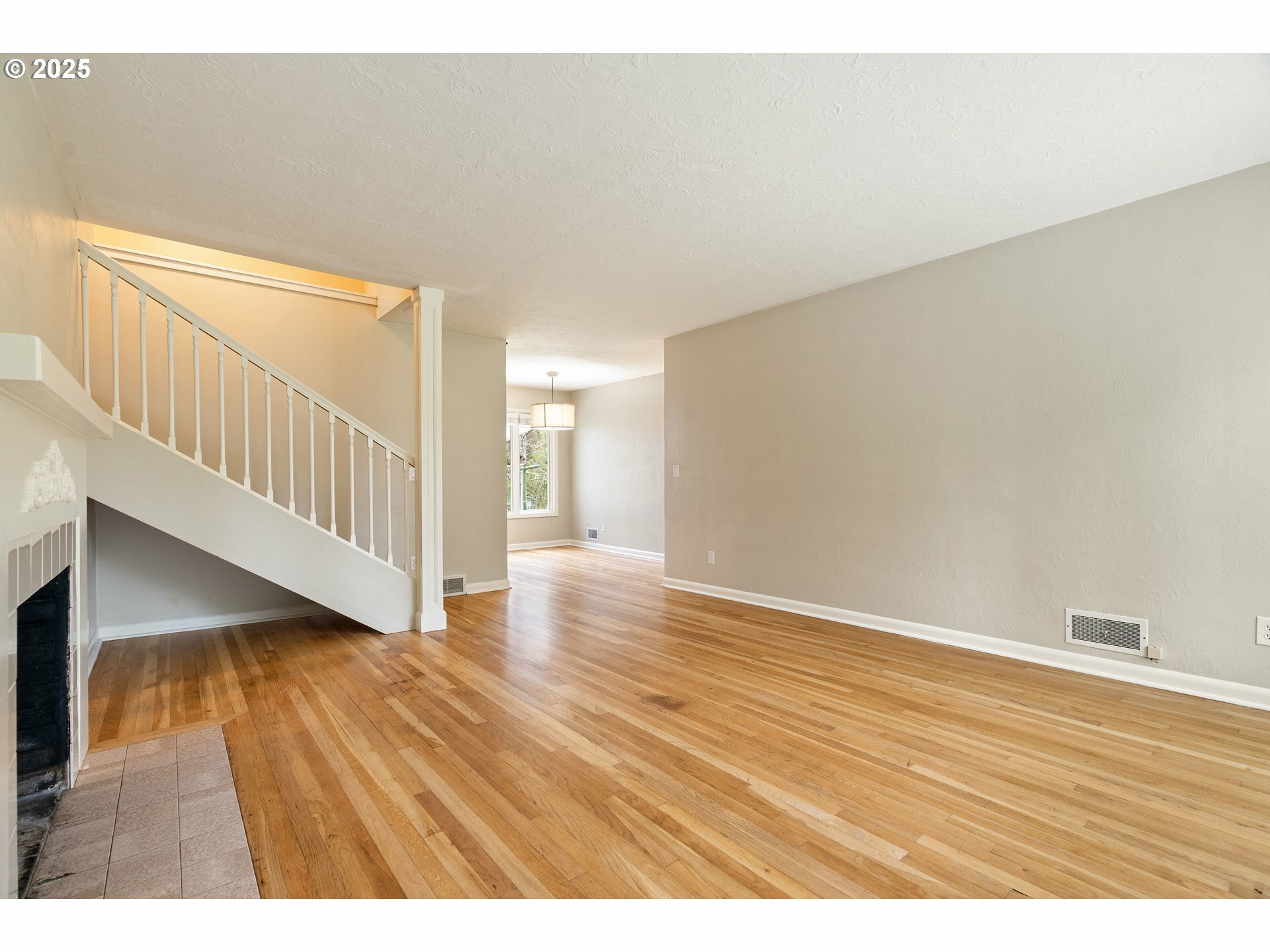 Property Photo: 4060 SW 96th Ave OR 97005