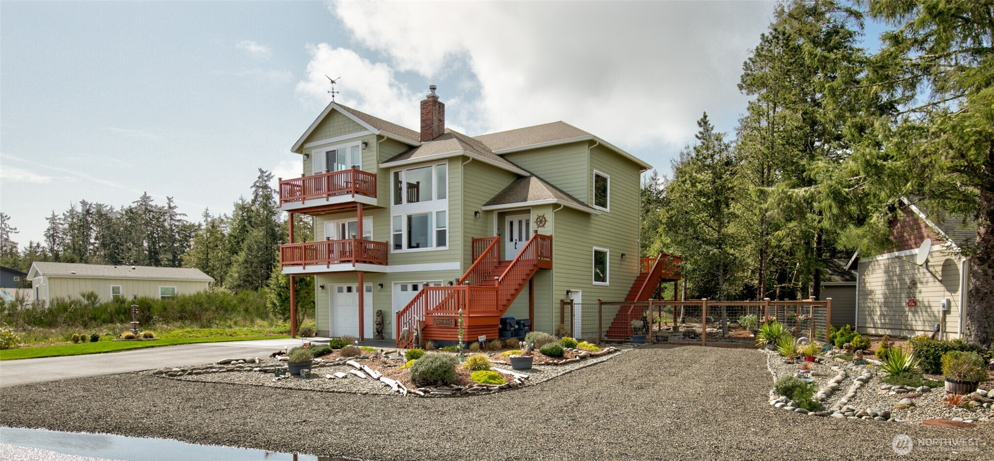 Property Photo:  125  Sunrise Avenue SE  WA 98569 