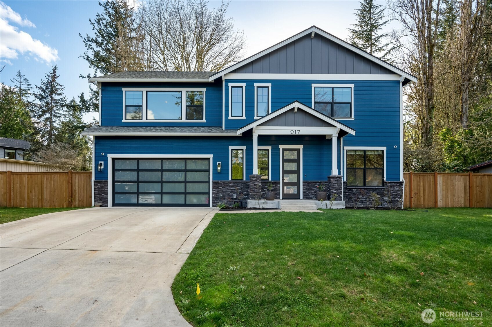 Property Photo:  917  164th Place NE  WA 98008 