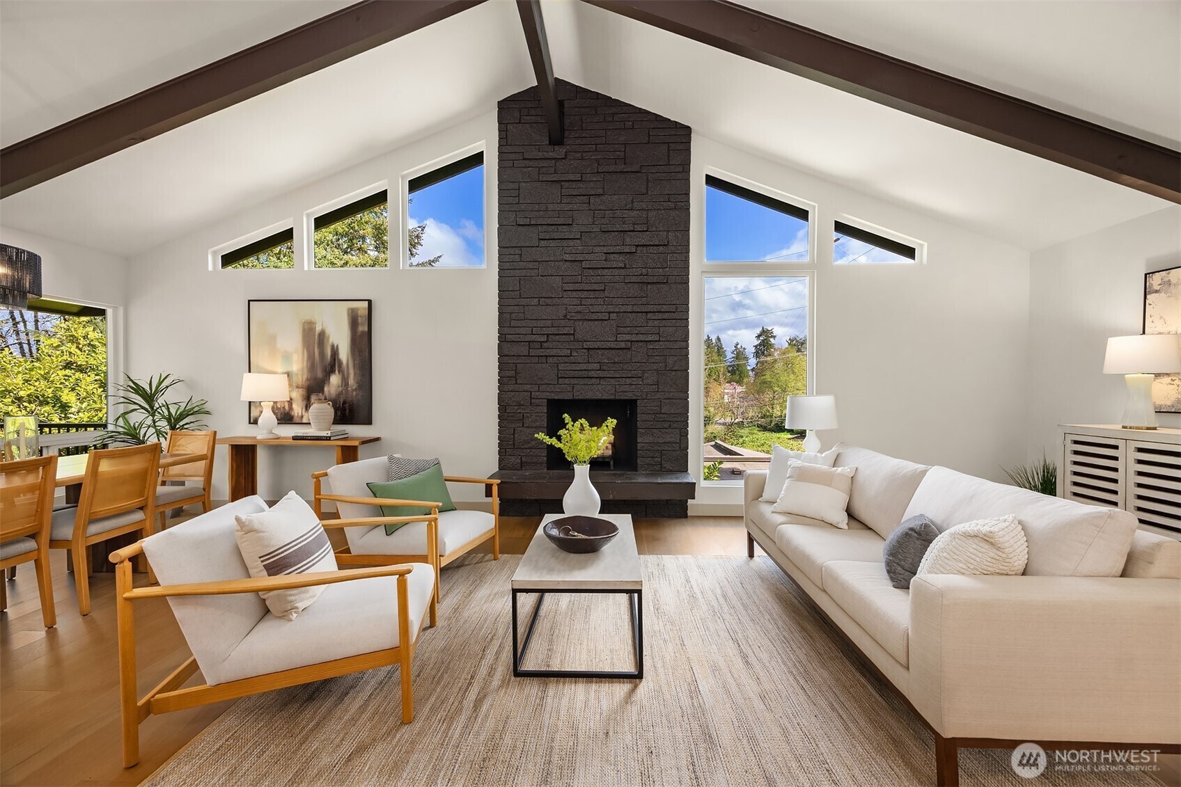 Property Photo: 9740 SE 40th Street WA 98040